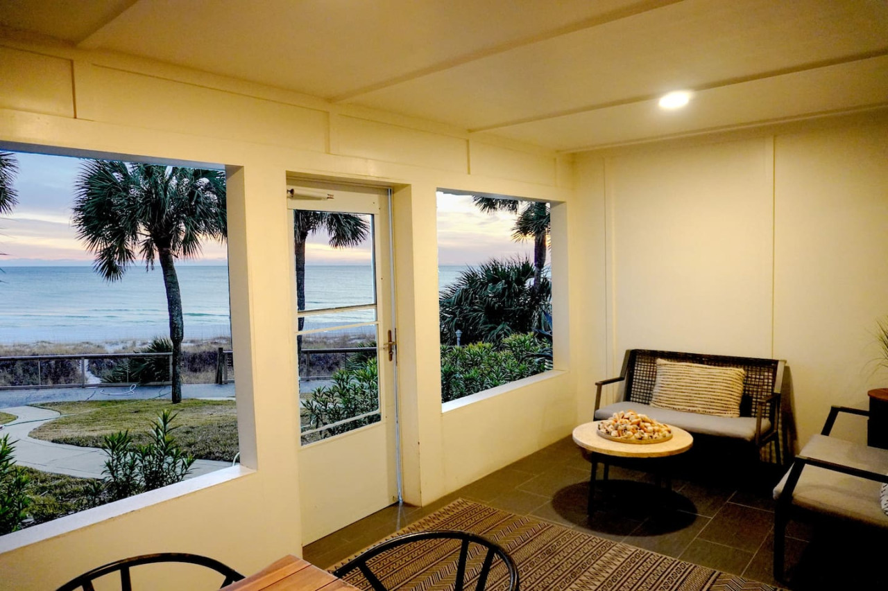 Beachfront Escape - Quiet Retreat On The Beach