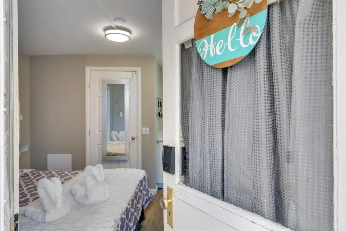 Cozy Studio With Full Kitchenette - Charming Urban Retreat - Arvada, CO