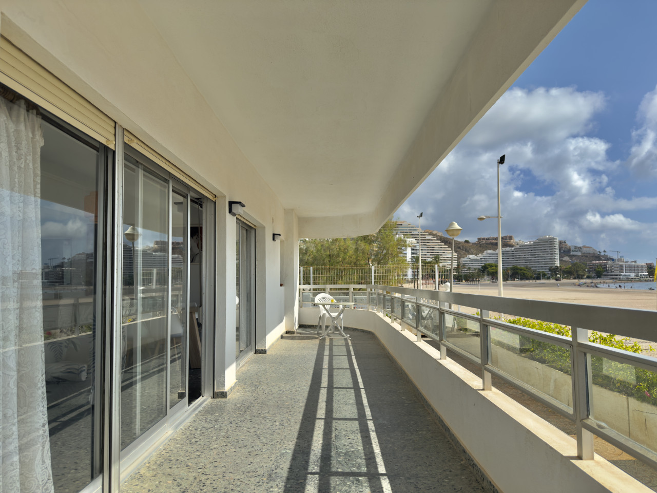 Beachfront Terrace Apartment - Cullera — foto 54