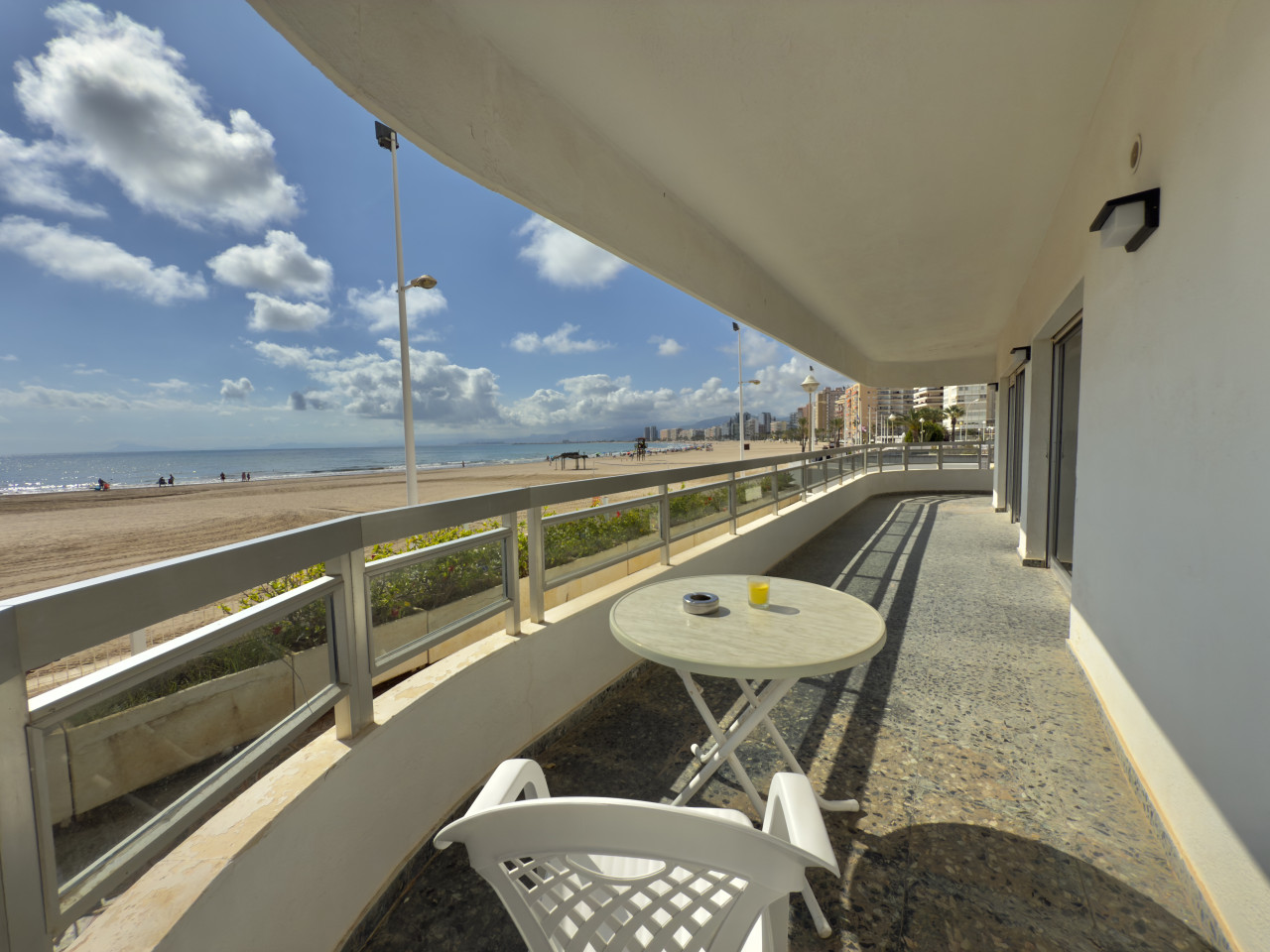 Beachfront Terrace Apartment - Cullera — foto 17