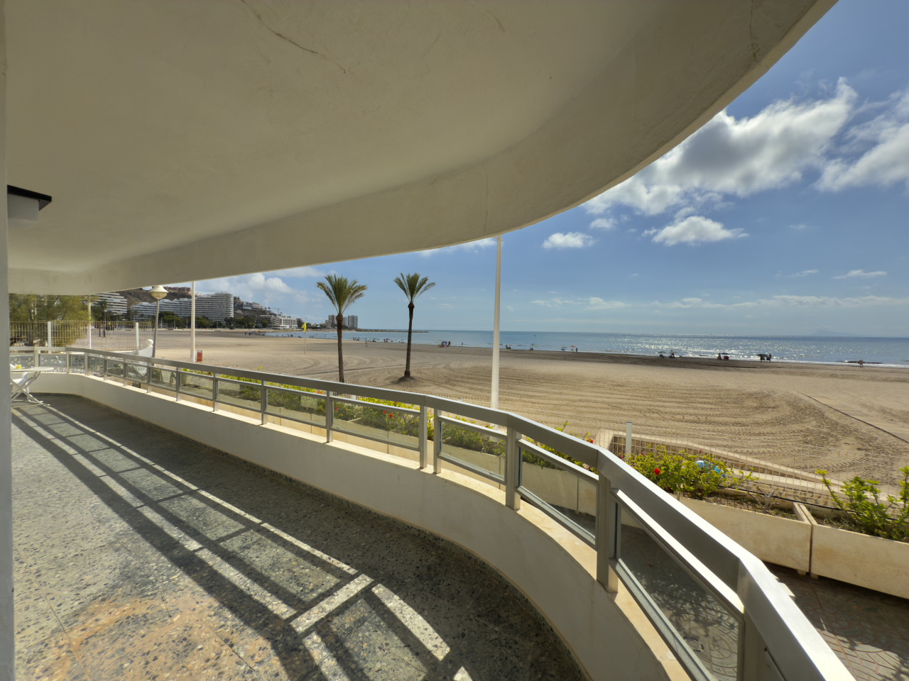 Beachfront Terrace Apartment - Cullera — foto 47