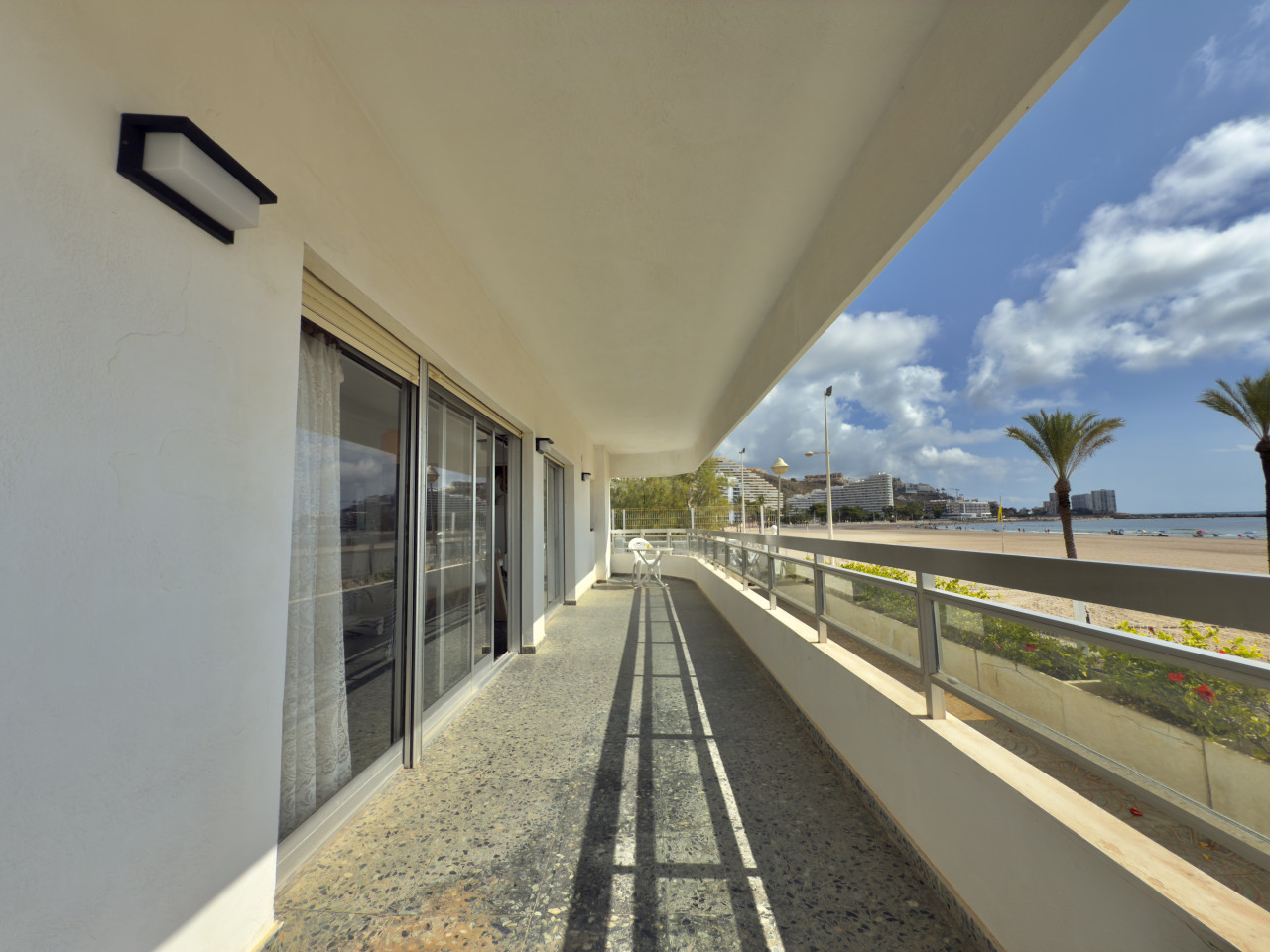 Beachfront Terrace Apartment - Cullera — foto 20