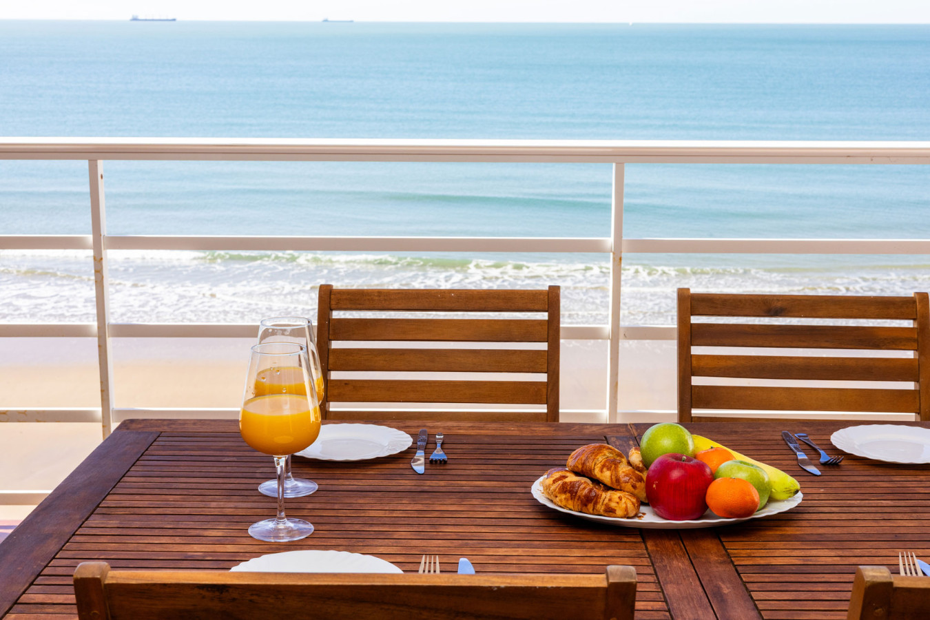 Bahia Beachfront Apartment — foto 23