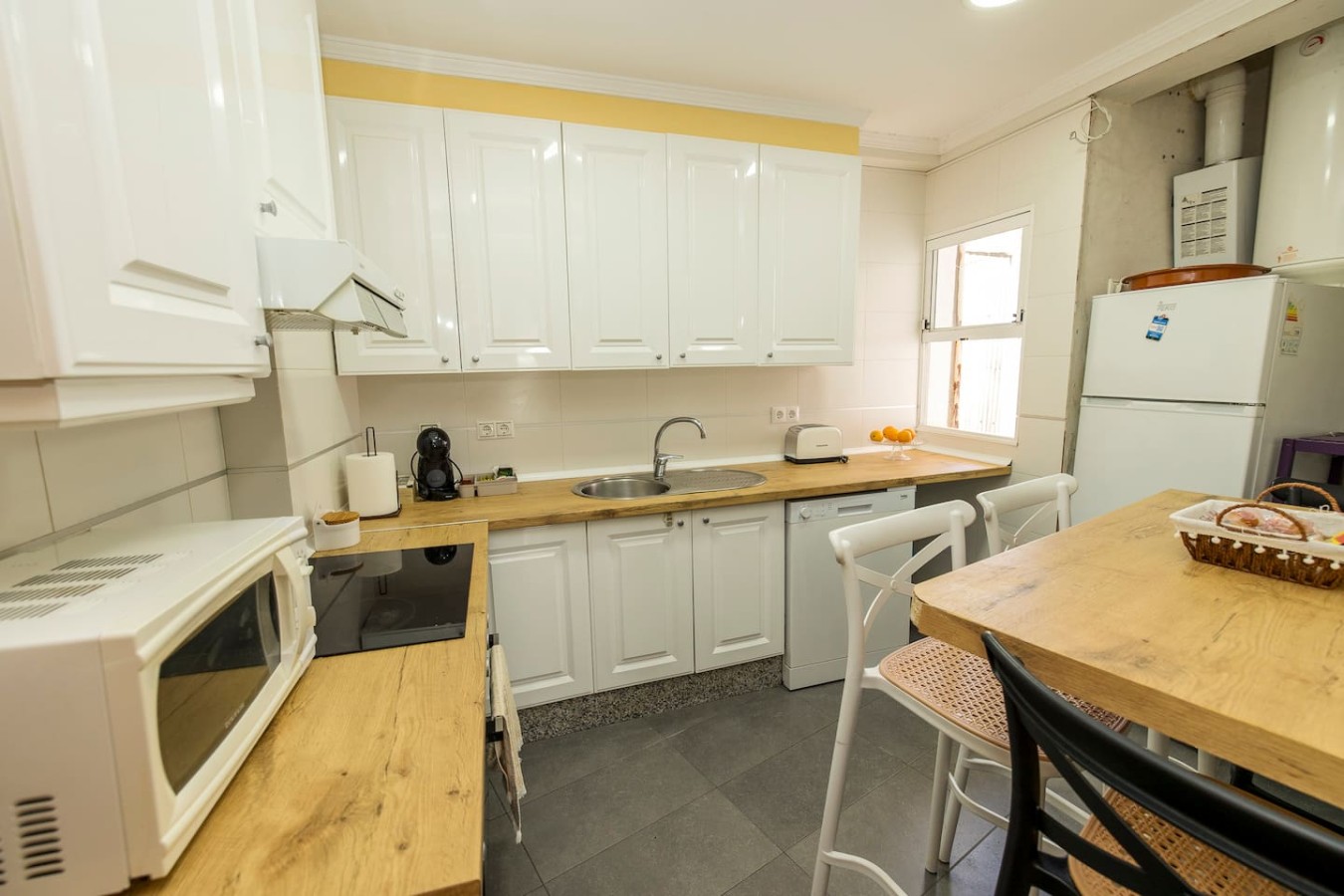 Central Bright Apartment · Beach & Rías Baixas — foto 26