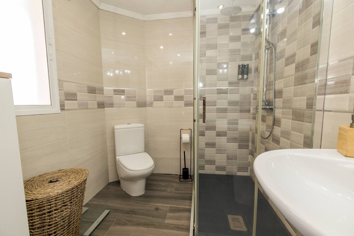 Central Bright Apartment · Beach & Rías Baixas — foto 21