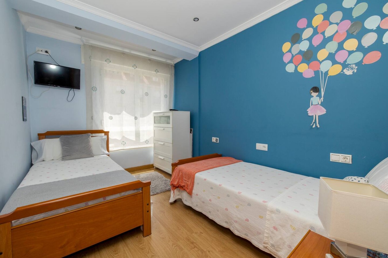 Central Bright Apartment · Beach & Rías Baixas — foto 16