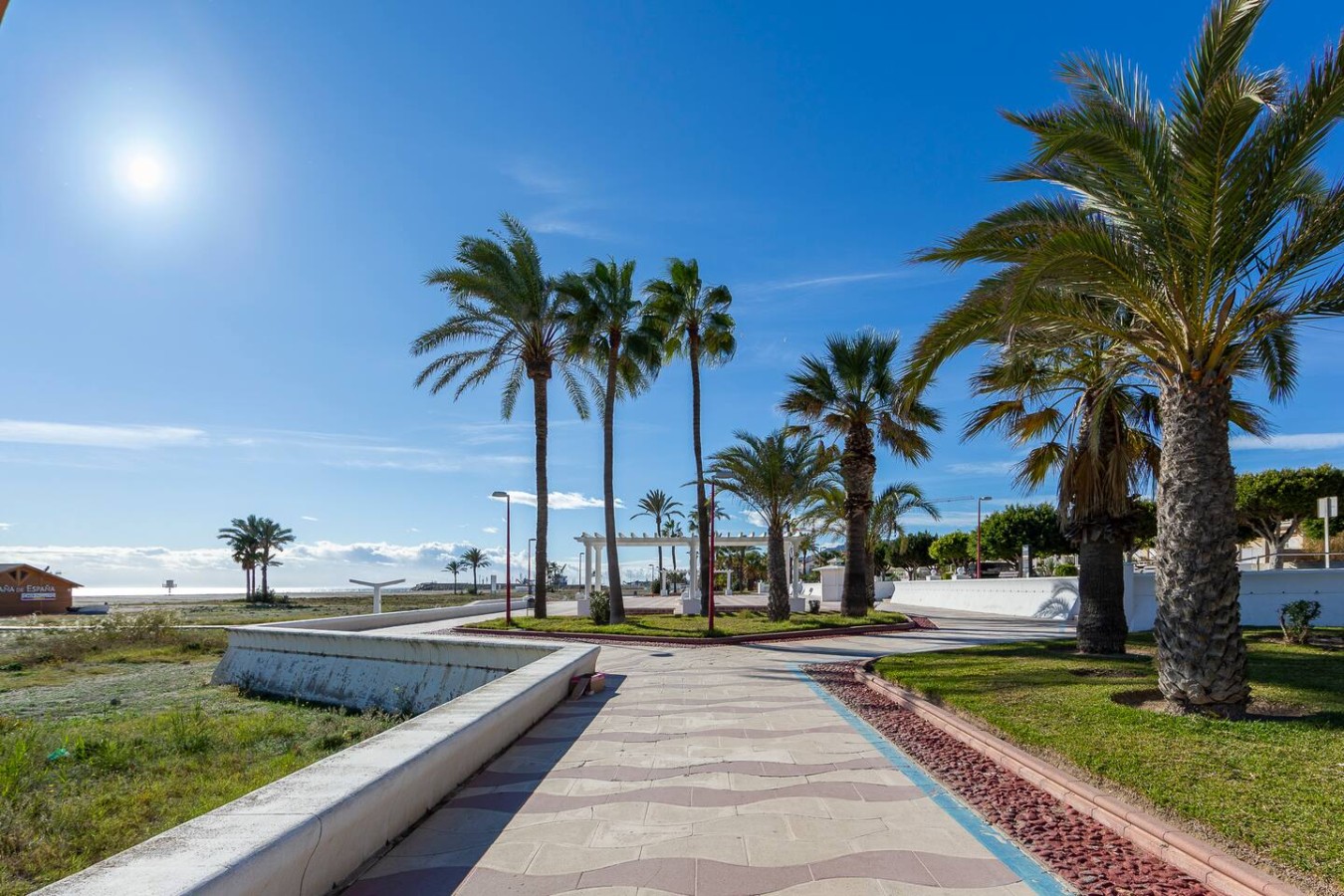 Bright & Modern Coastal Escape - Vera Playa — foto 30