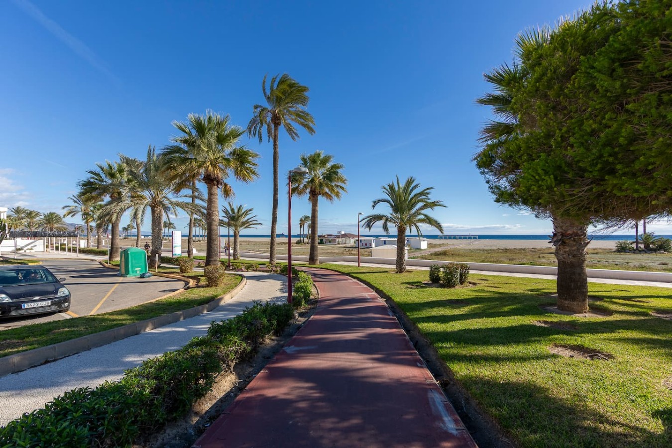 Bright & Modern Coastal Escape - Vera Playa — foto 29