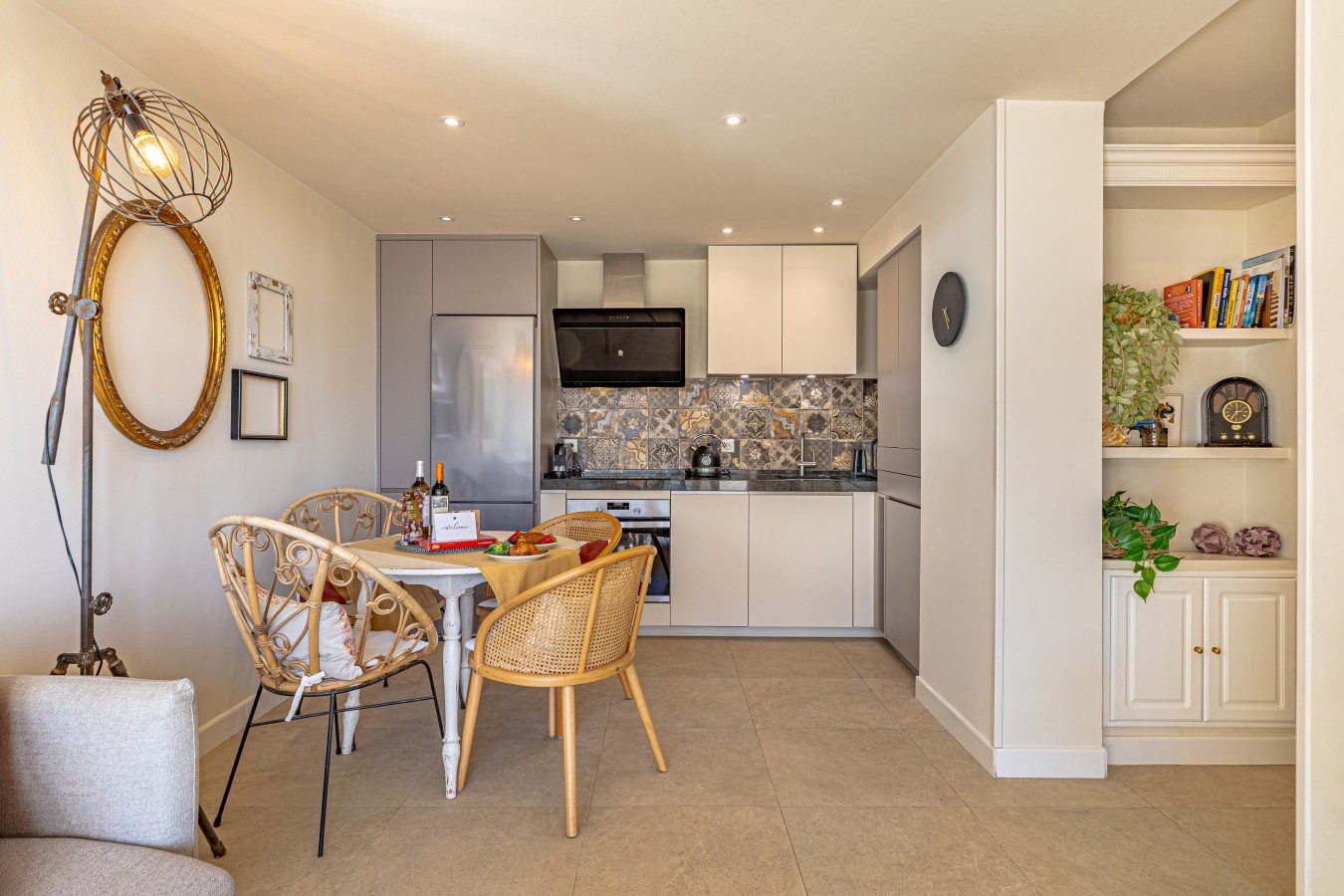 Open kitchen with a dining table for four
