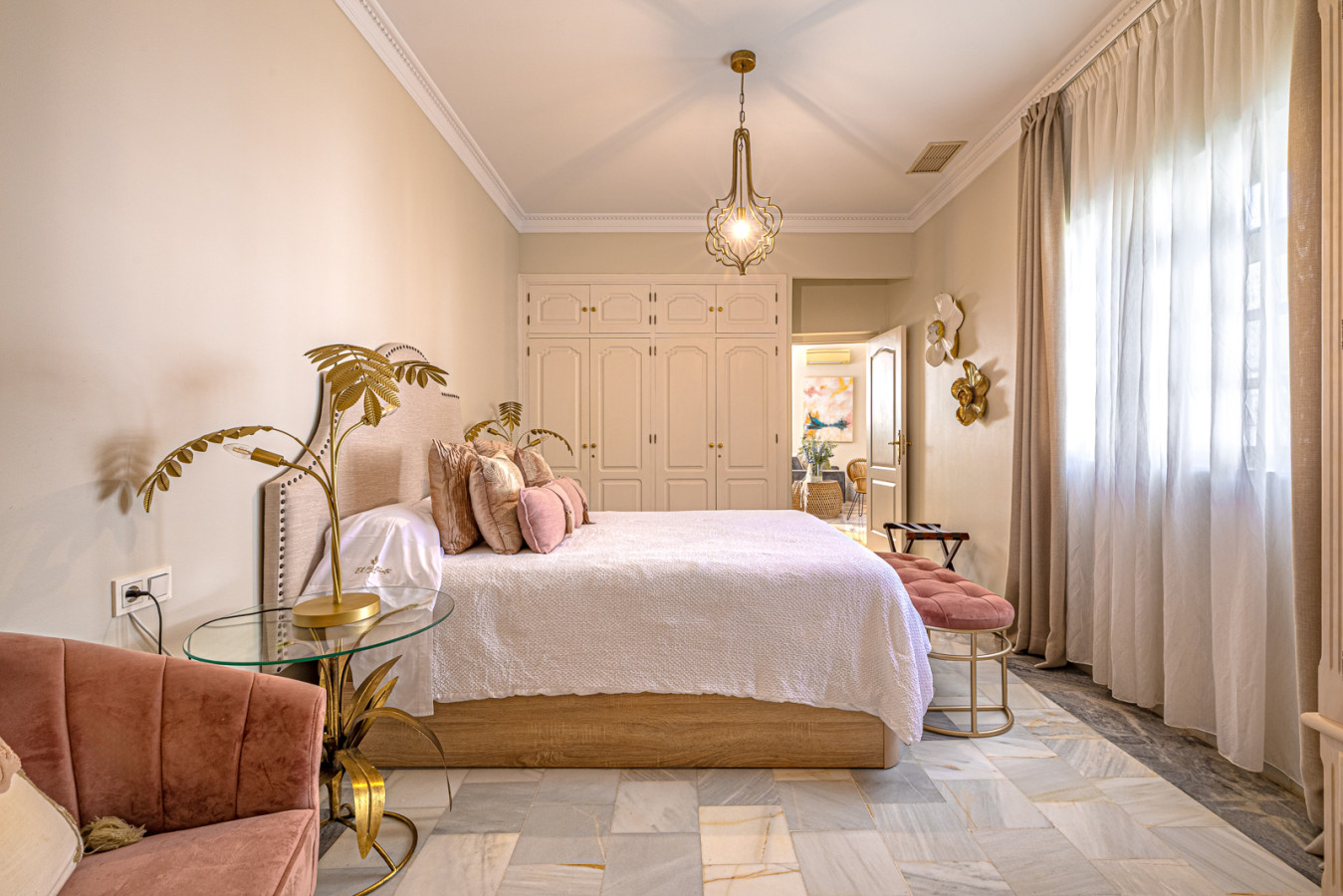 First guest house, eighth bedroom with en-suite bathroom