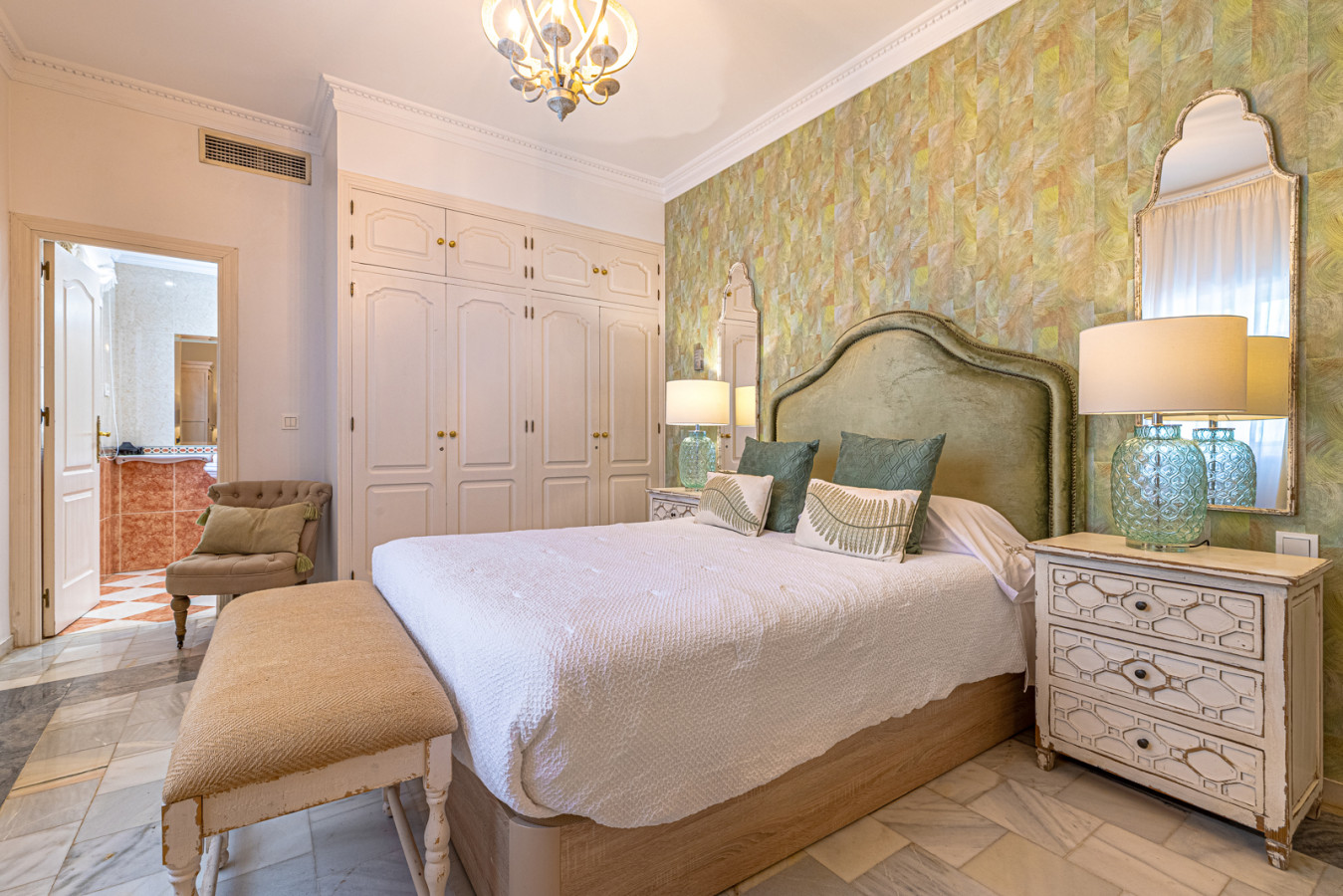 First guest house, seventh bedroom with en-suite bathroom