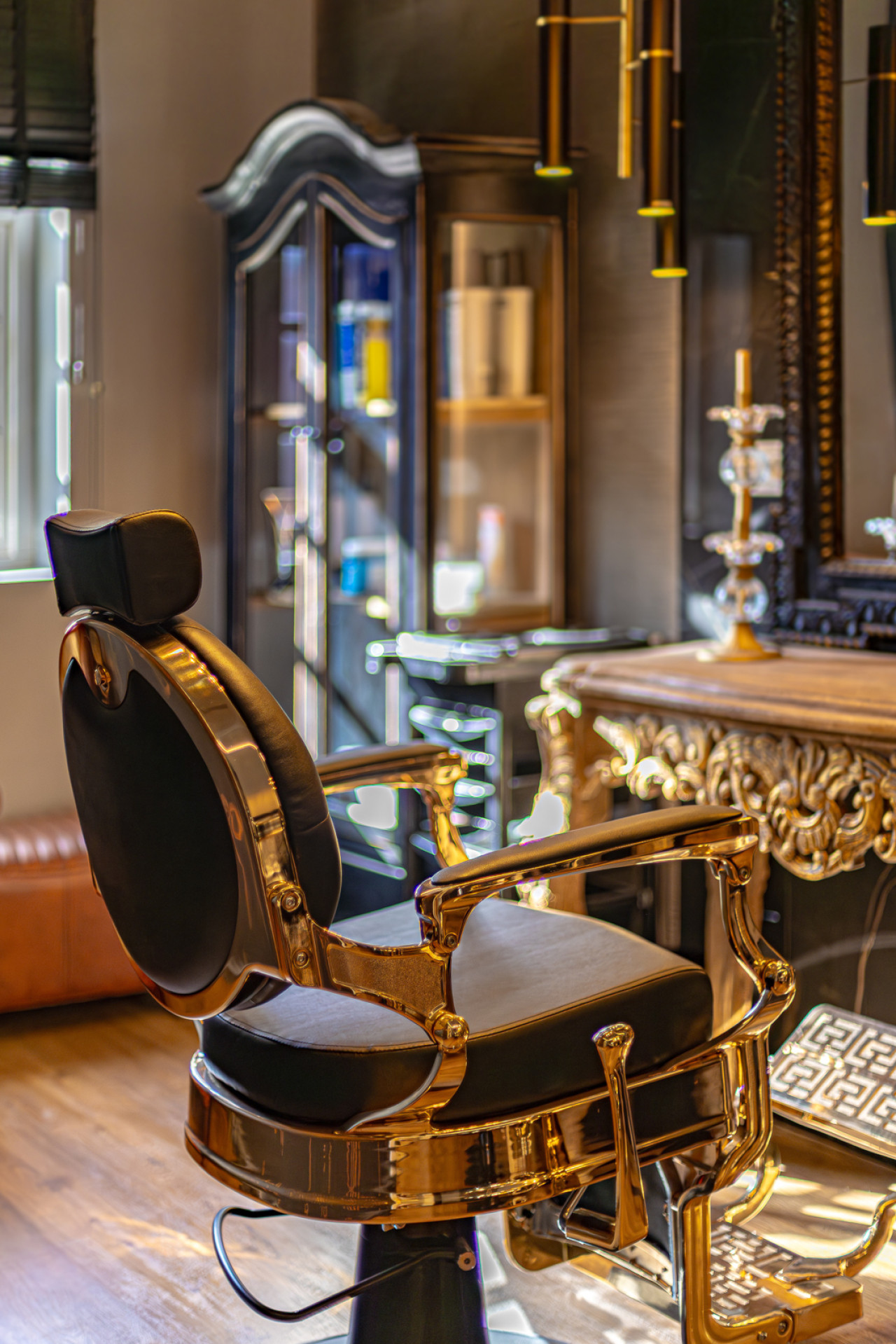 Second bedroom barber room