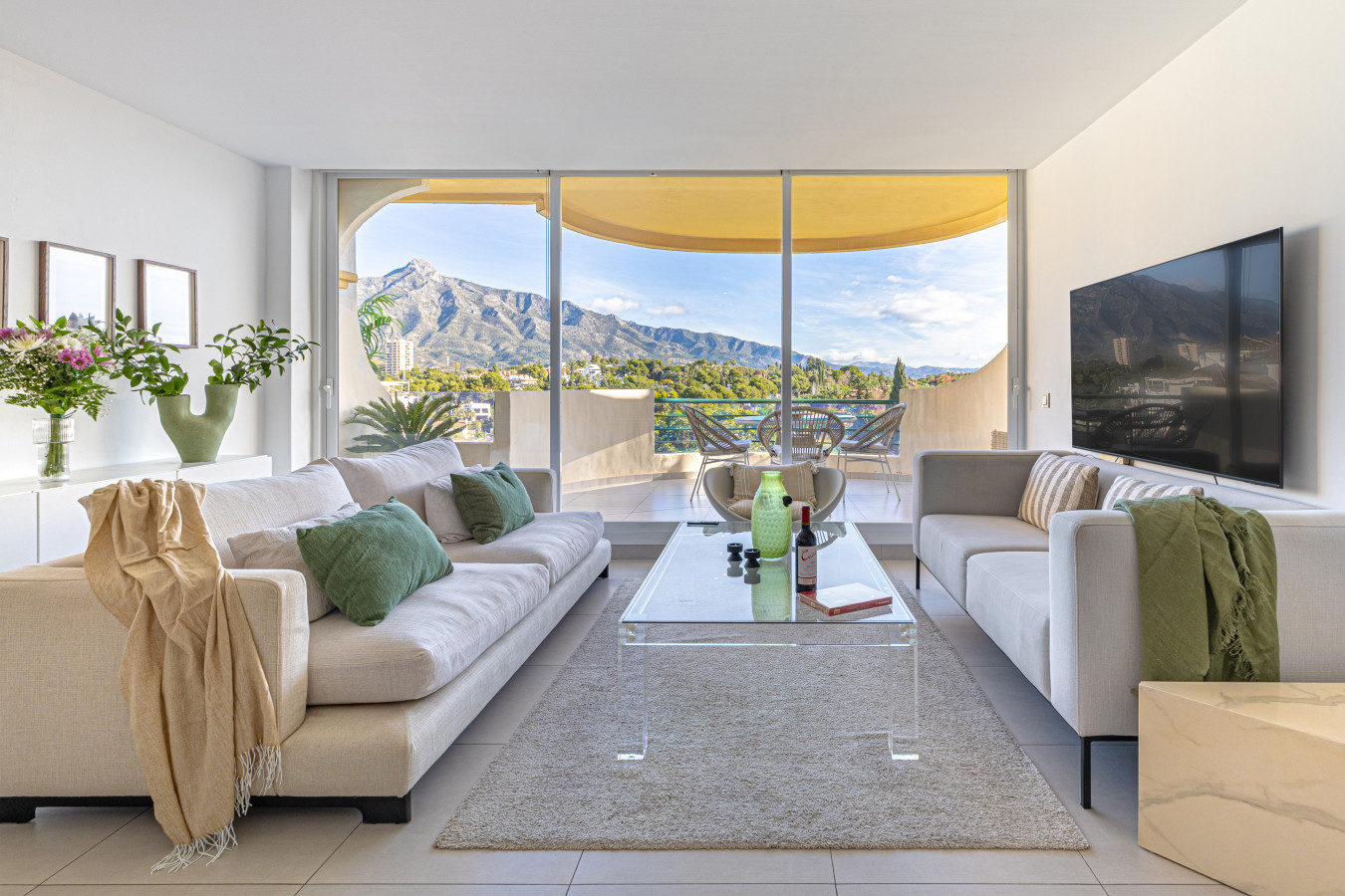 Panoramic La Concha Views | Stylish 3BR | 5min to Banús | Crossa Homes