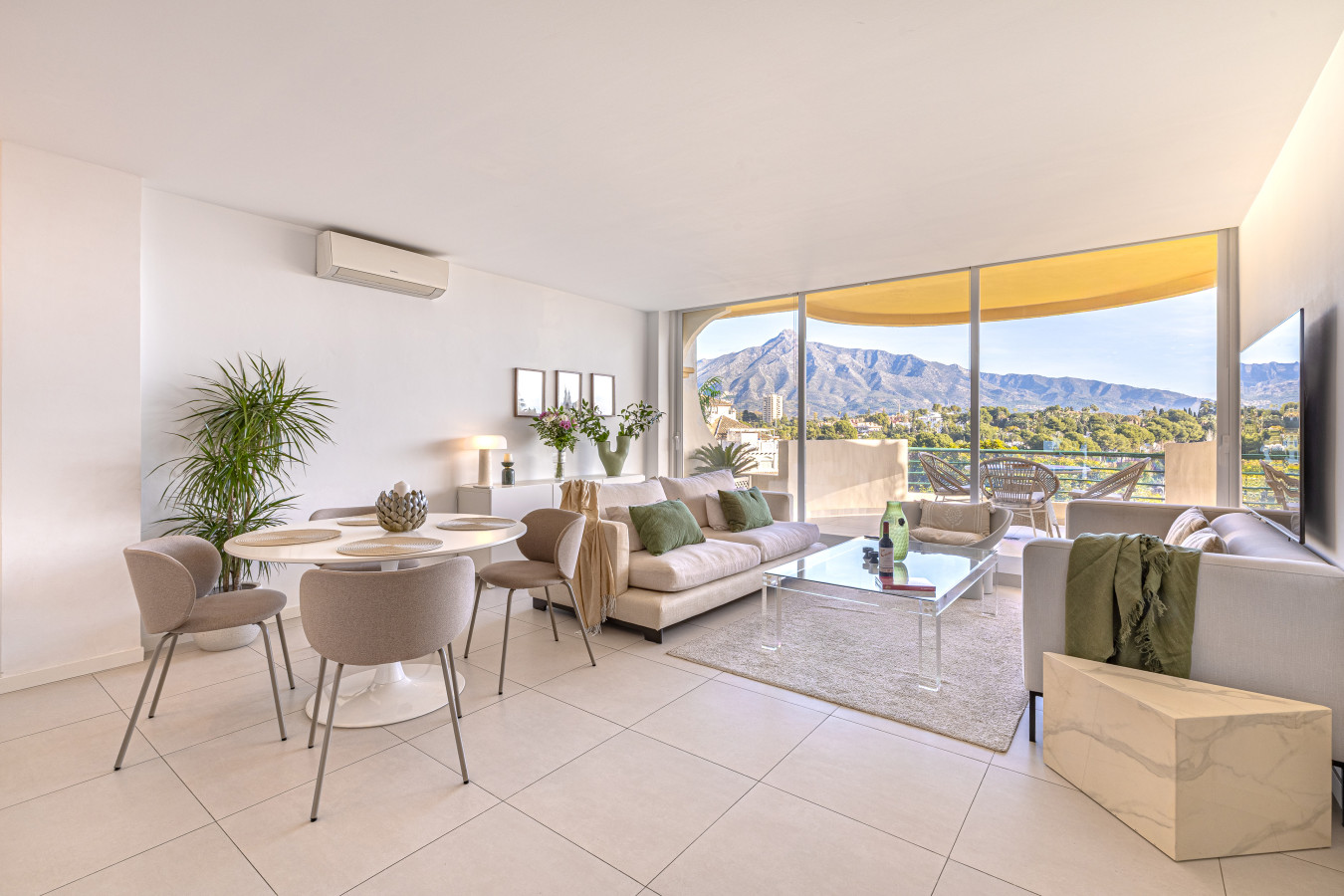 Spacious living room and panoramic La Concha mountain views