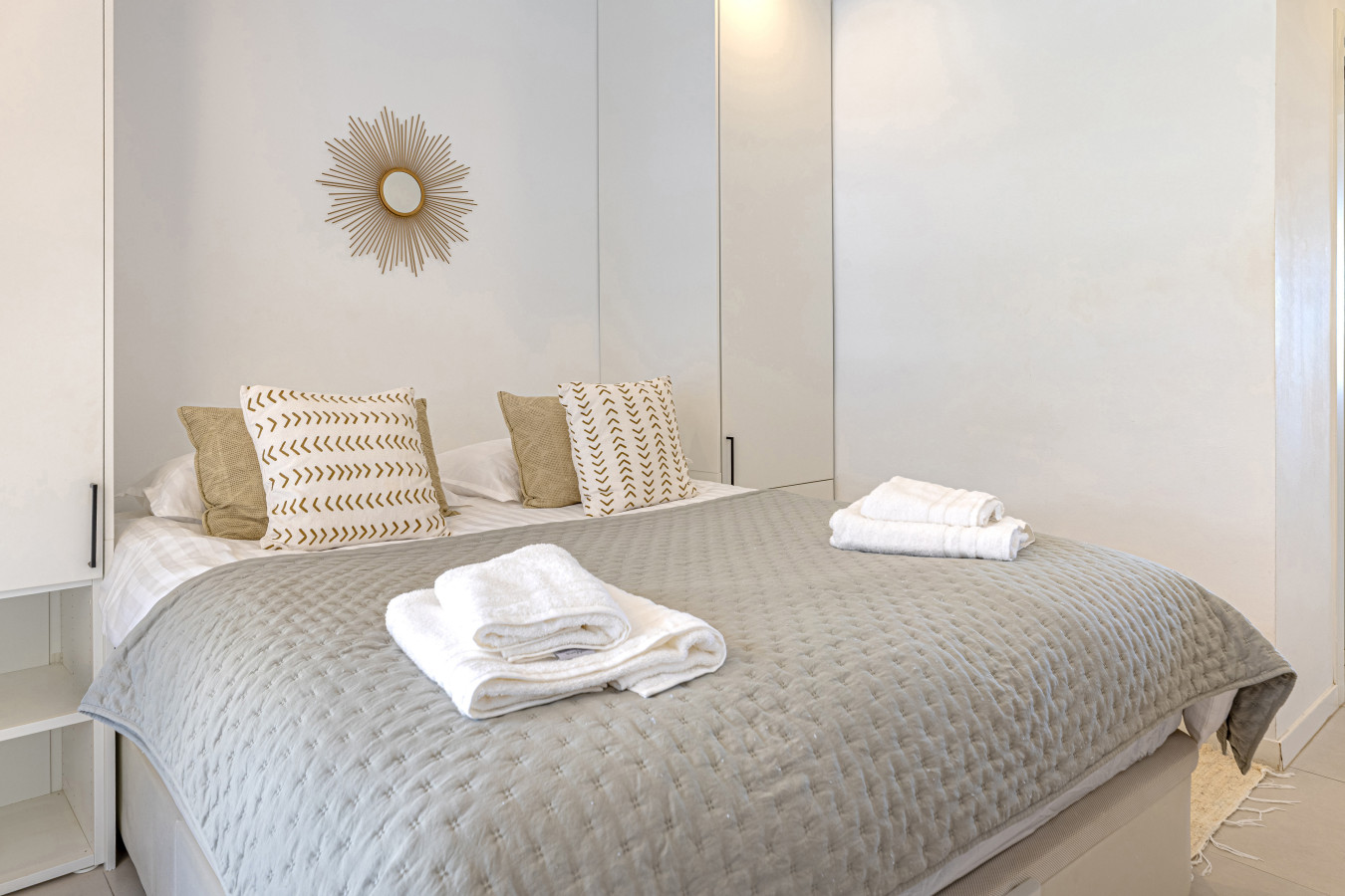 Master bedroom with double bed, en-suite bathroom, Smart TV, private terrace