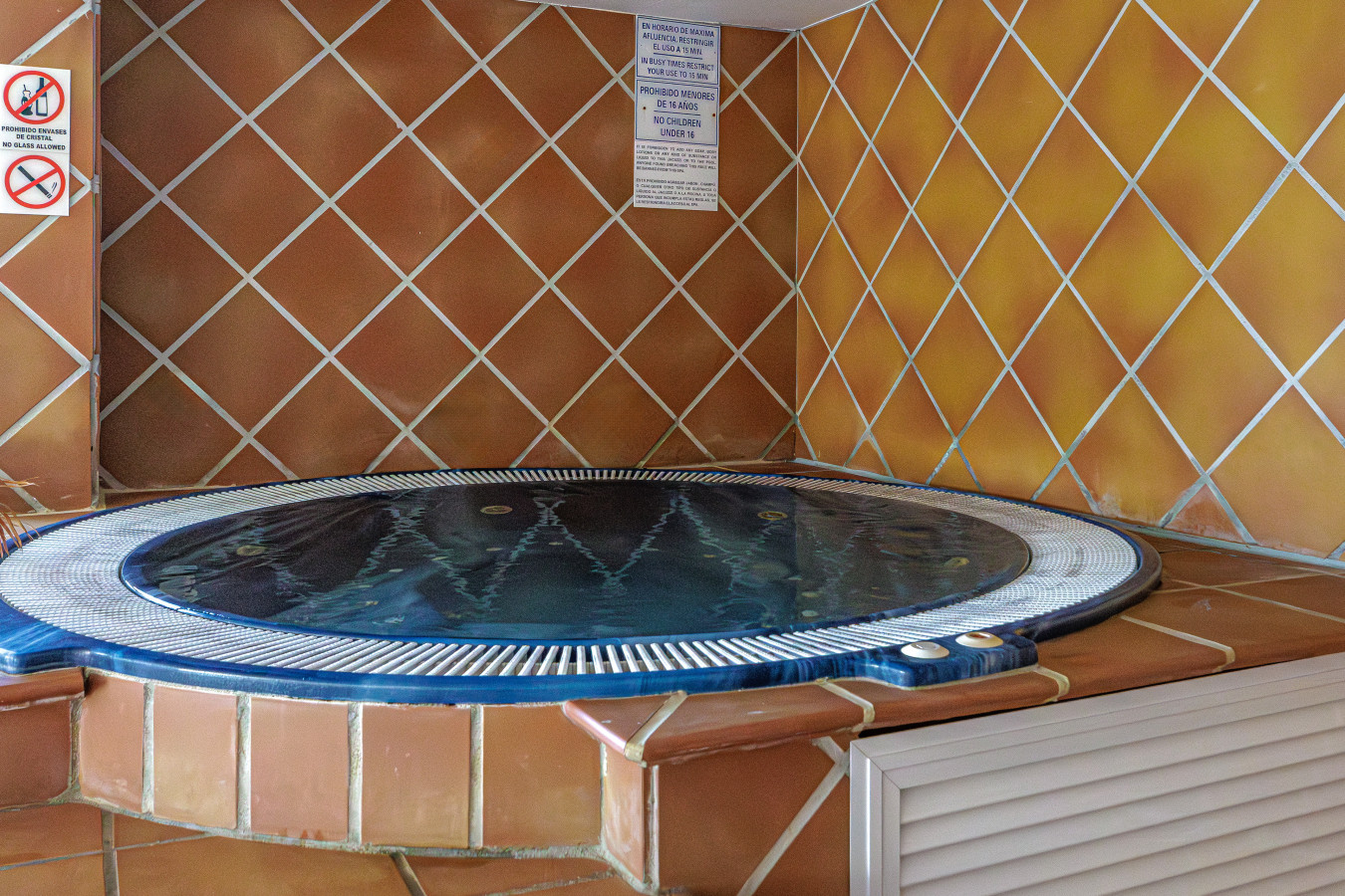 Complex Jacuzzi: Soothe your muscles in the luxurious, jetted complex jacuzzi after a day of exploring.