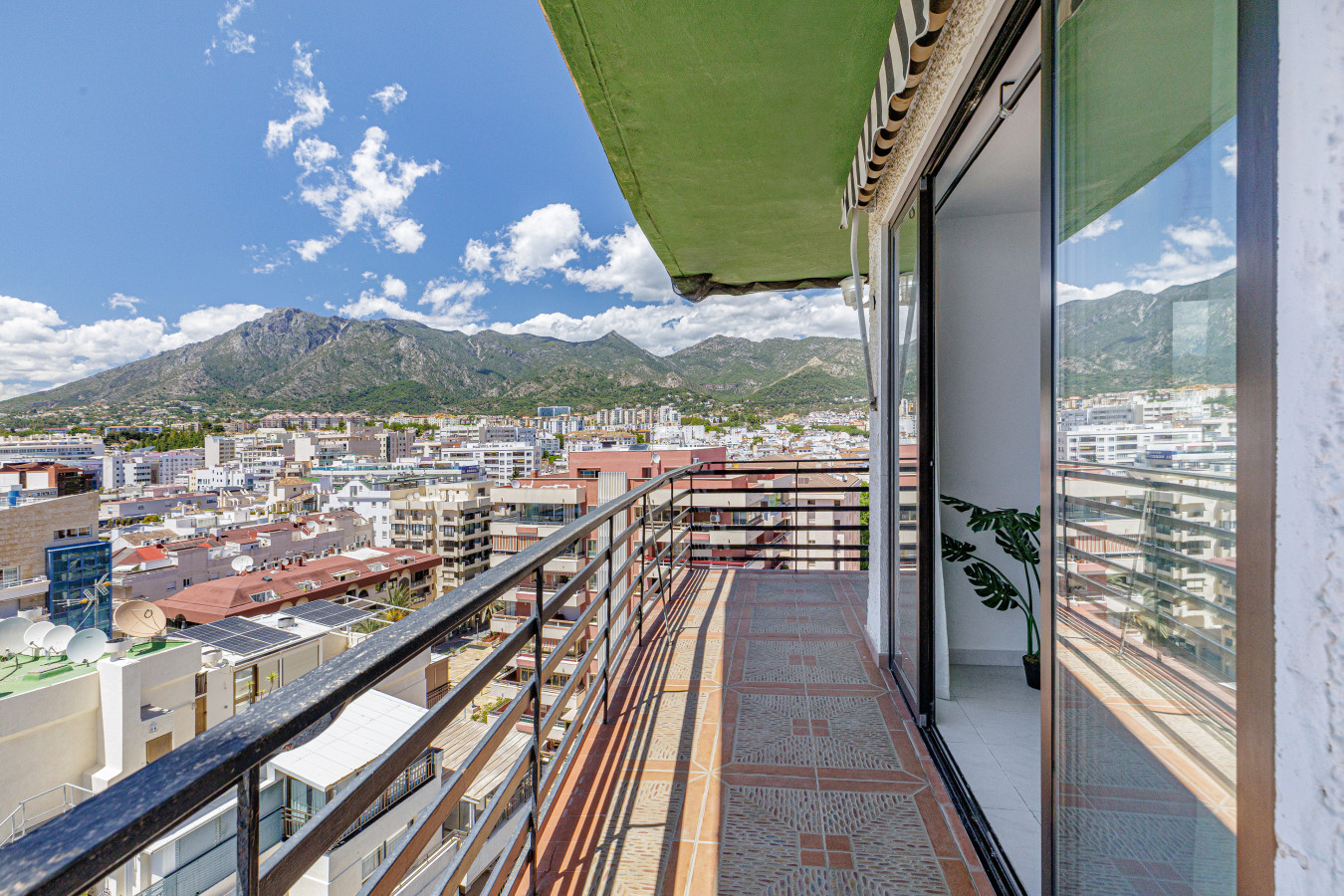 Enjoy spectacular views of La Concha mountain and Marbella city center.