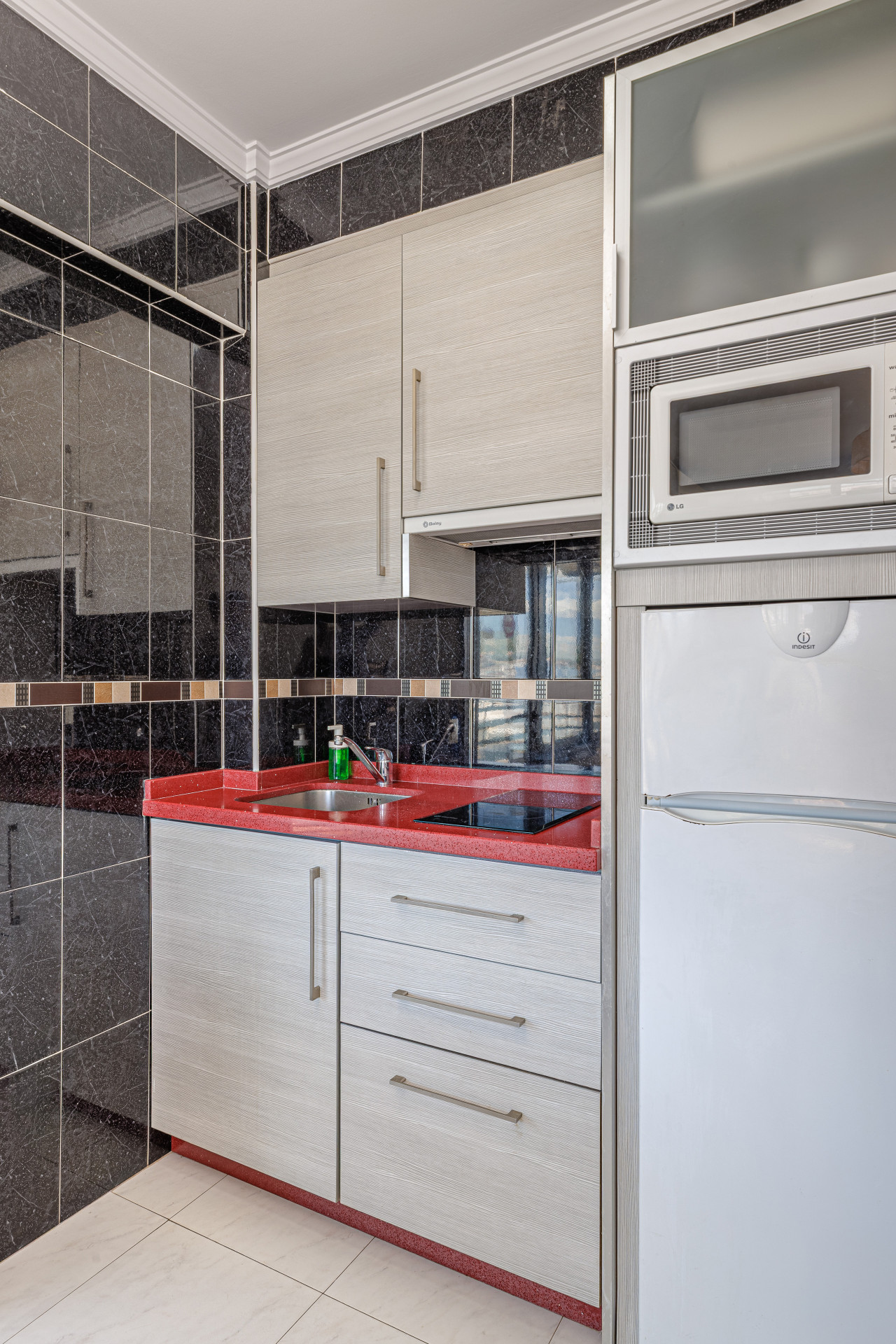 Fully equipped kitchen ready for your self-catering holiday.