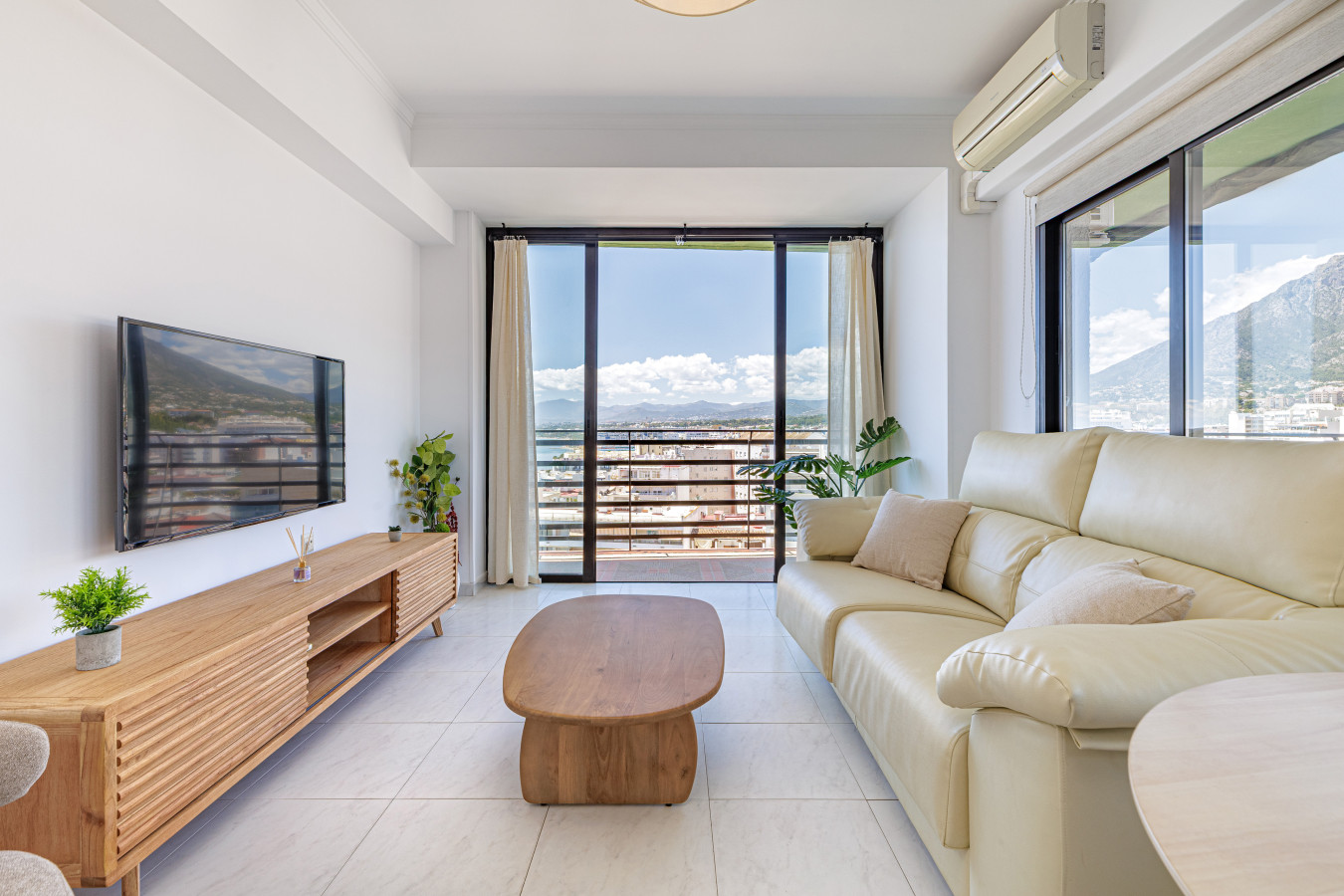 Cozy living space perfect for relaxing on your Spanish getaway.