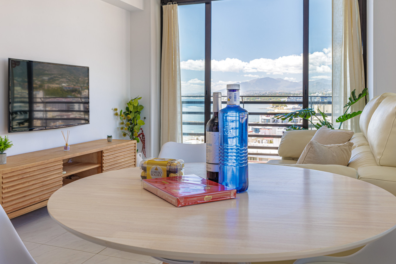 Welcome to your luxurious Costa del Sol holiday rental.