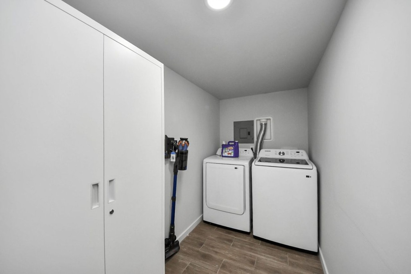 F4 Cosytastic 2 Bedroom vibe den 5
