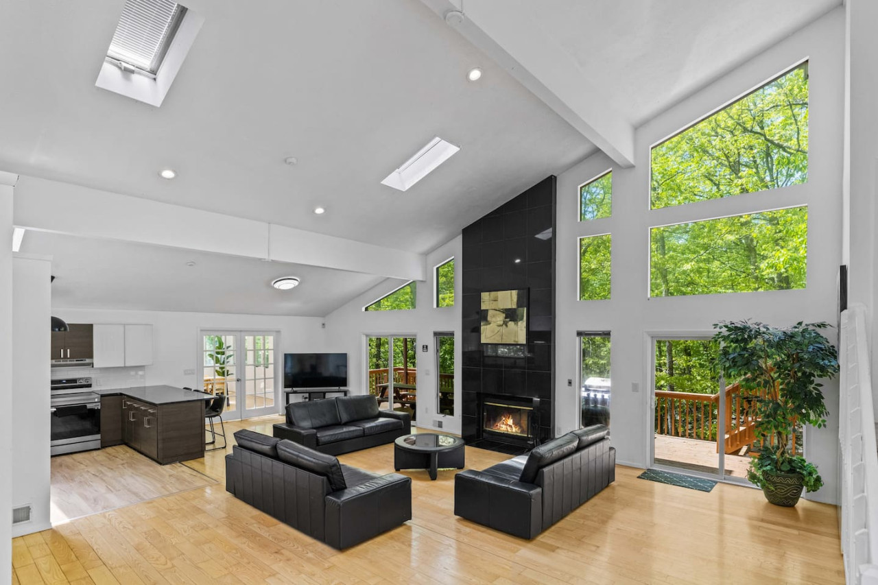 Modern Stream-front 4000 sf House