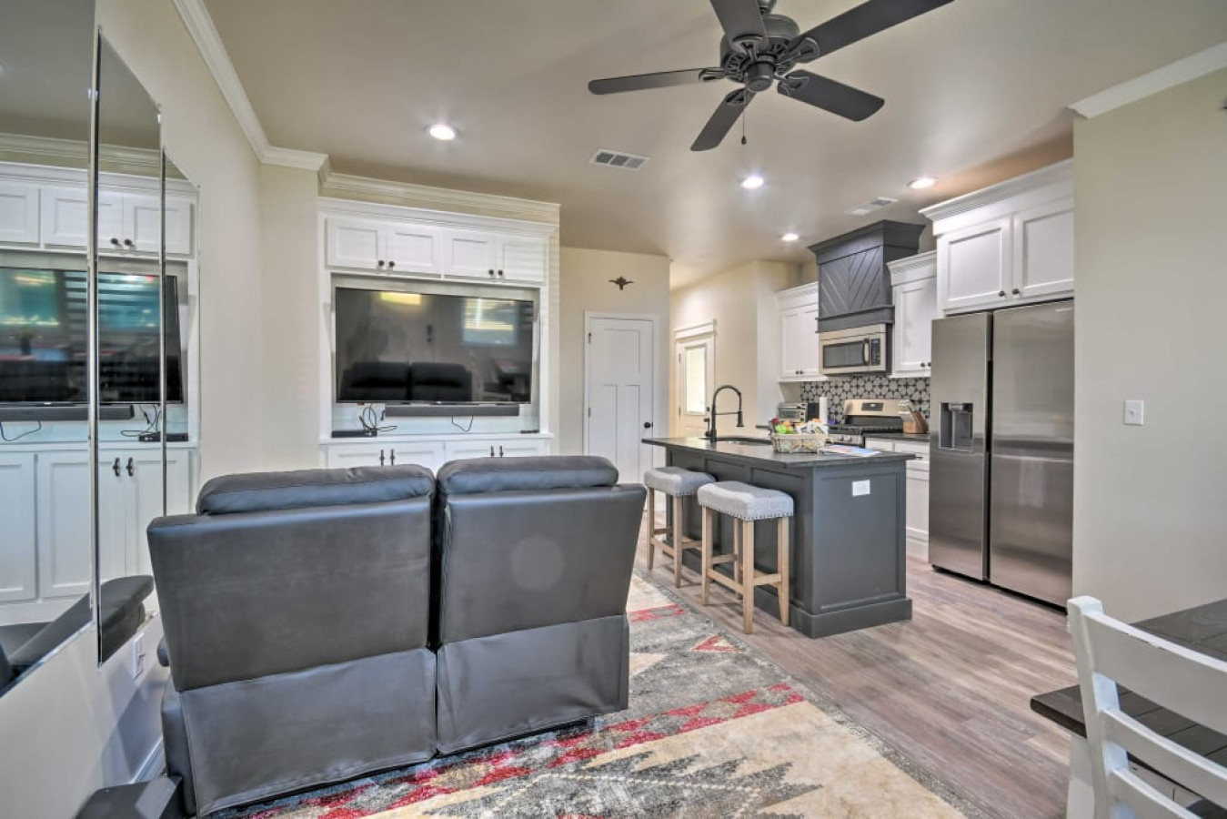 Bright Amarillo Townhome With Yard And Garage - Amarillo, TX