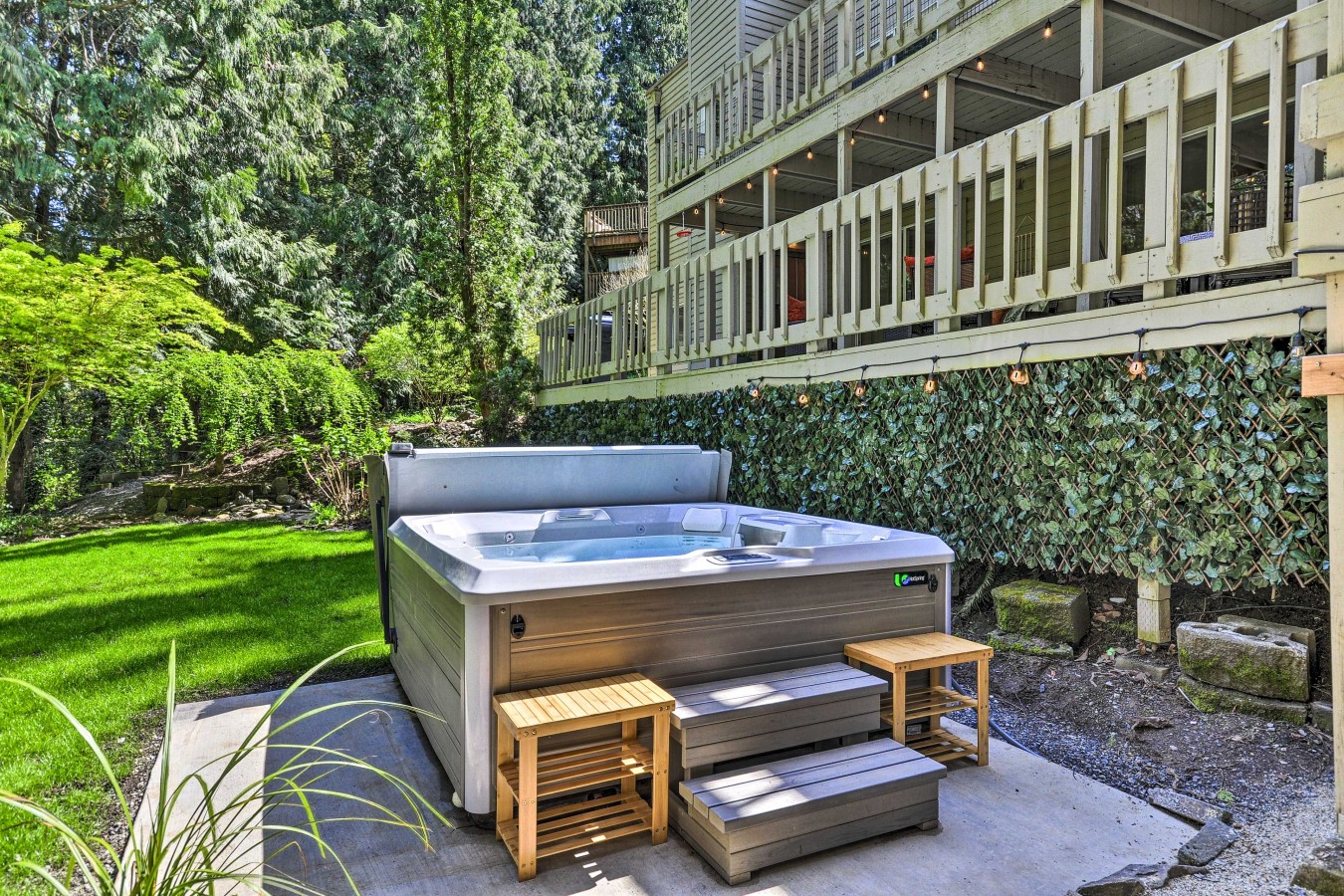 Owl's Nest Hot Tub Retreat W Forest Views! - Portland, OR