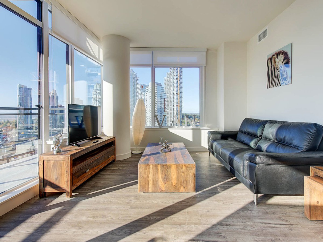 Furnished 2 Bedroom with 2 Bathrooms in Burnaby | Hazel Building