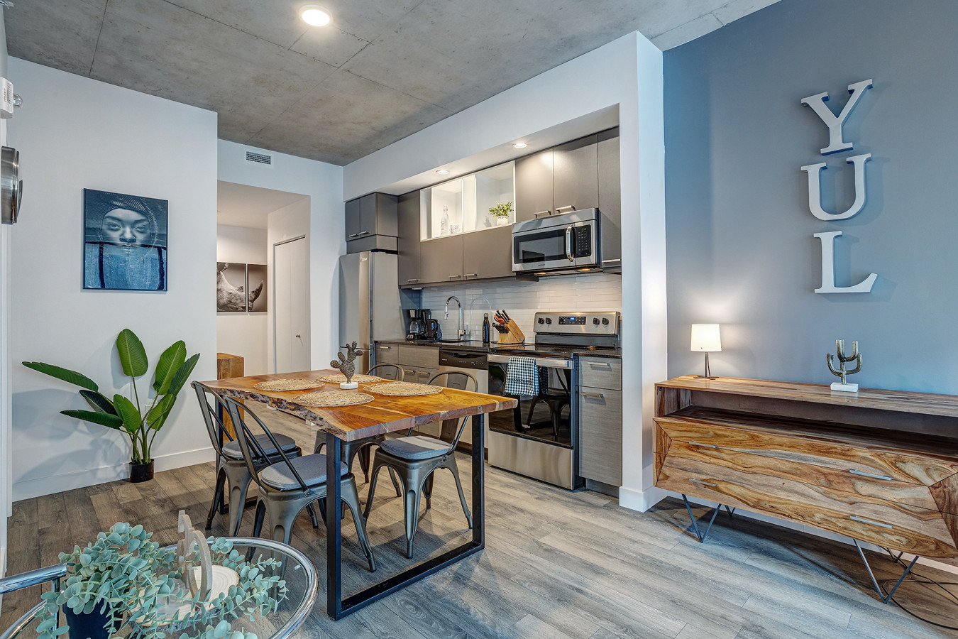 Furnished 1 Bedroom Apartment in Montreal | C Lofts Building