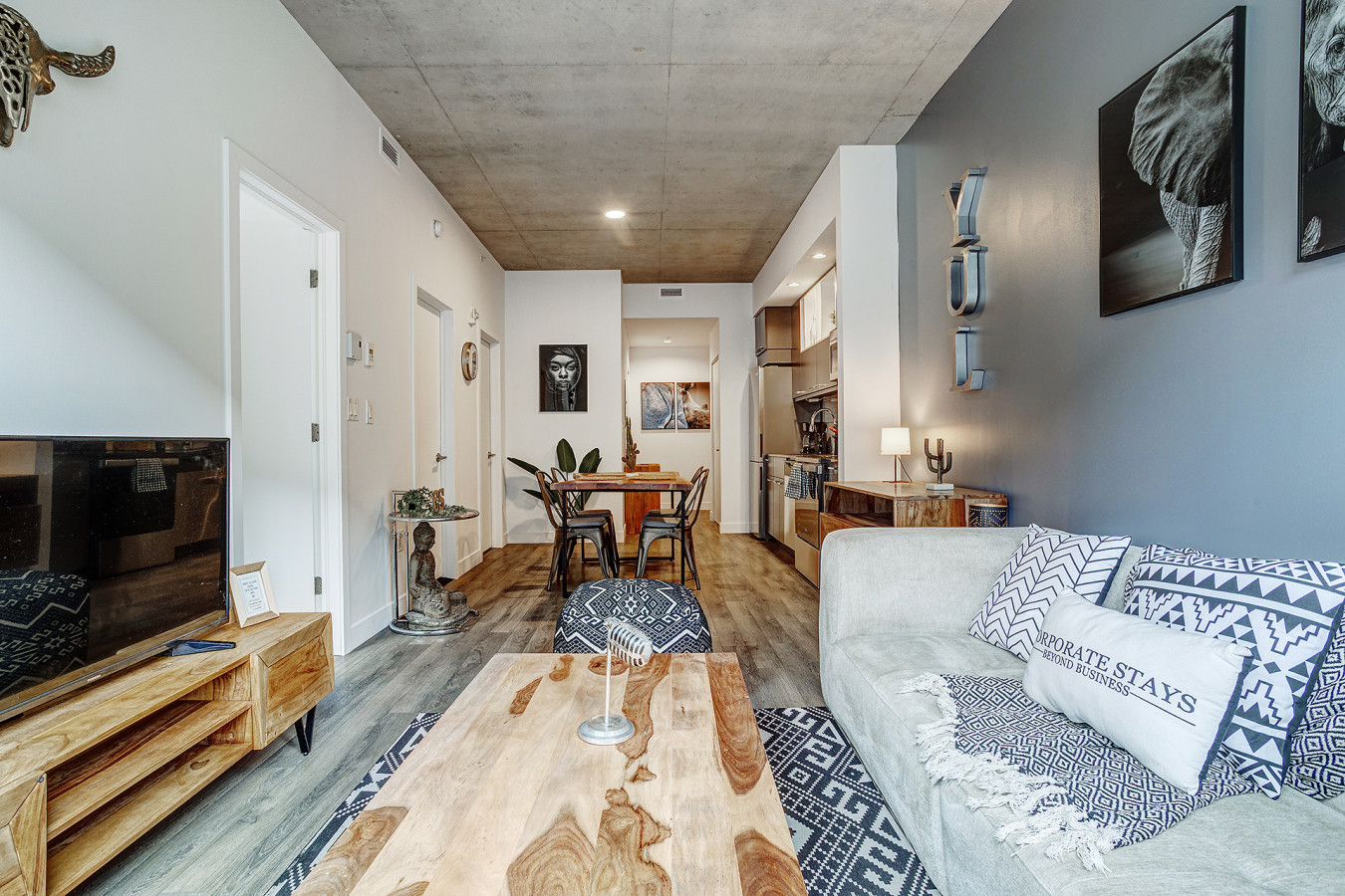 Serviced 1 Bedroom Apartment in Montreal | C Lofts Building