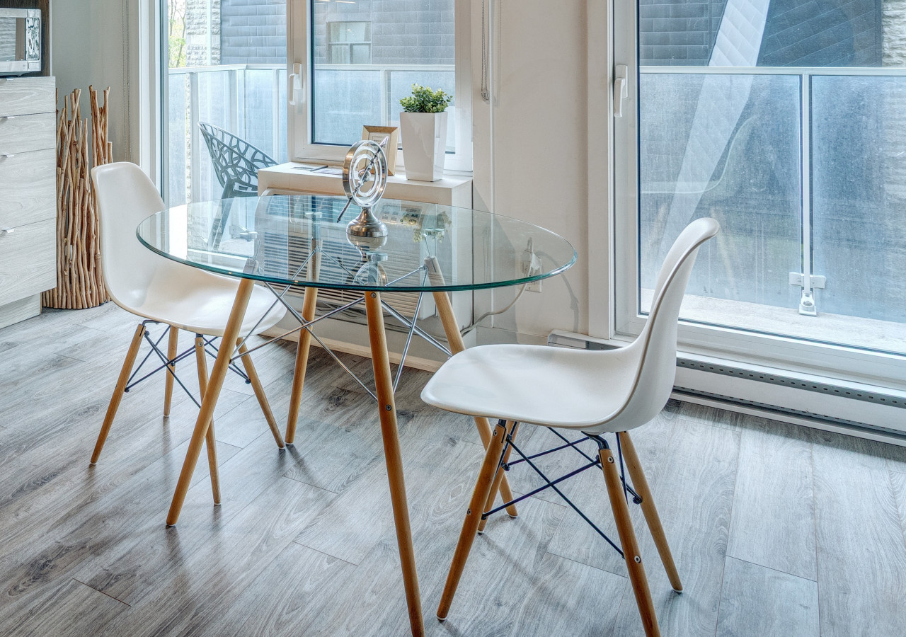 Executive 2 Bedroom with 2 Bathrooms in Vancouver | Richard & Pender Building