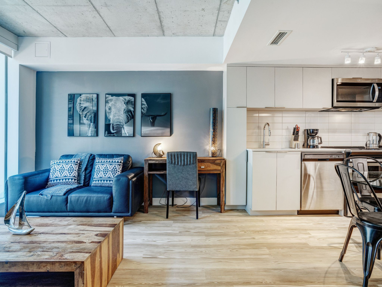 Furnished 2 Bedroom Apartment in Montreal | Humaniti Building