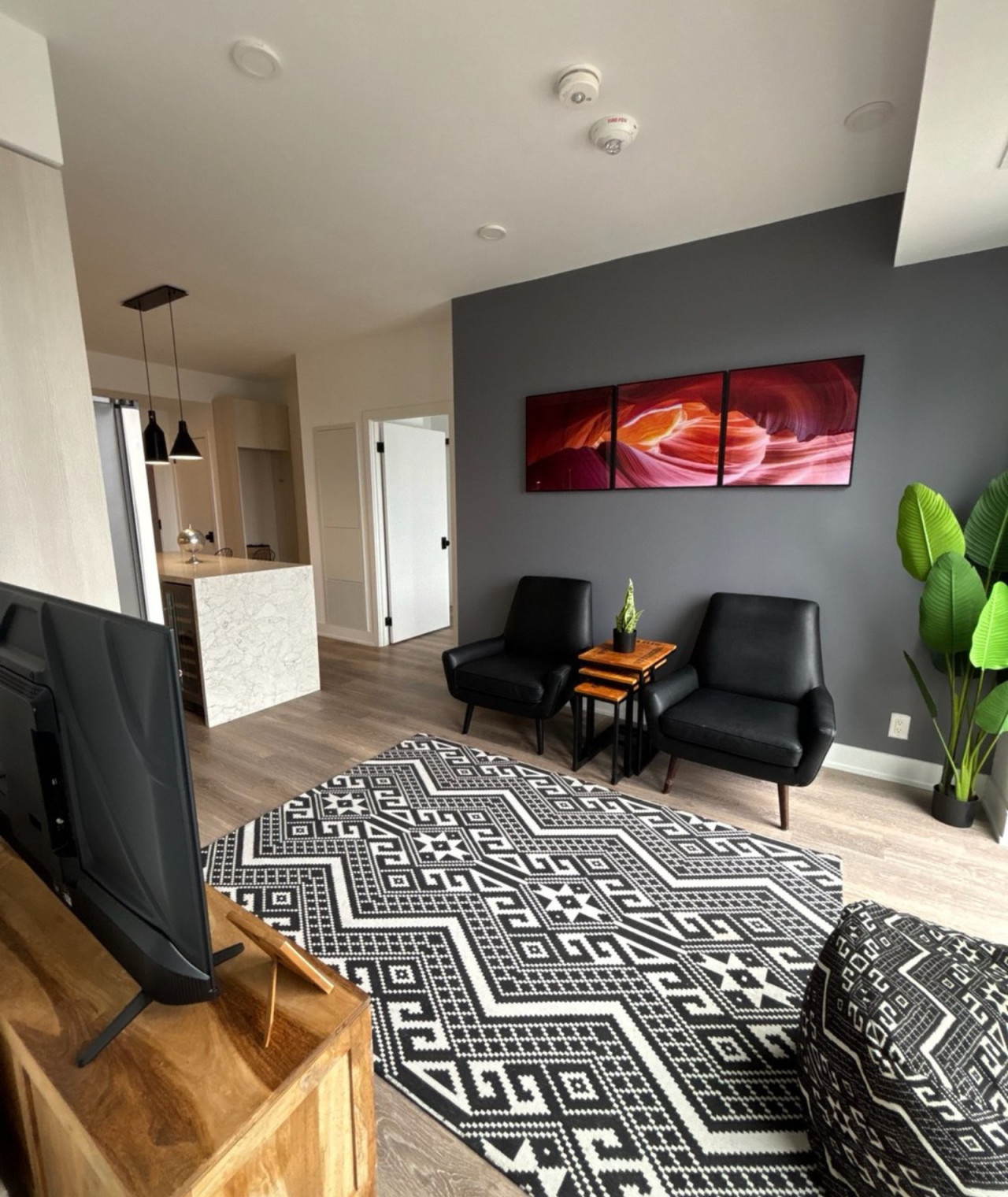 Exclusive 2-Bedroom Corporate Suite in Toronto