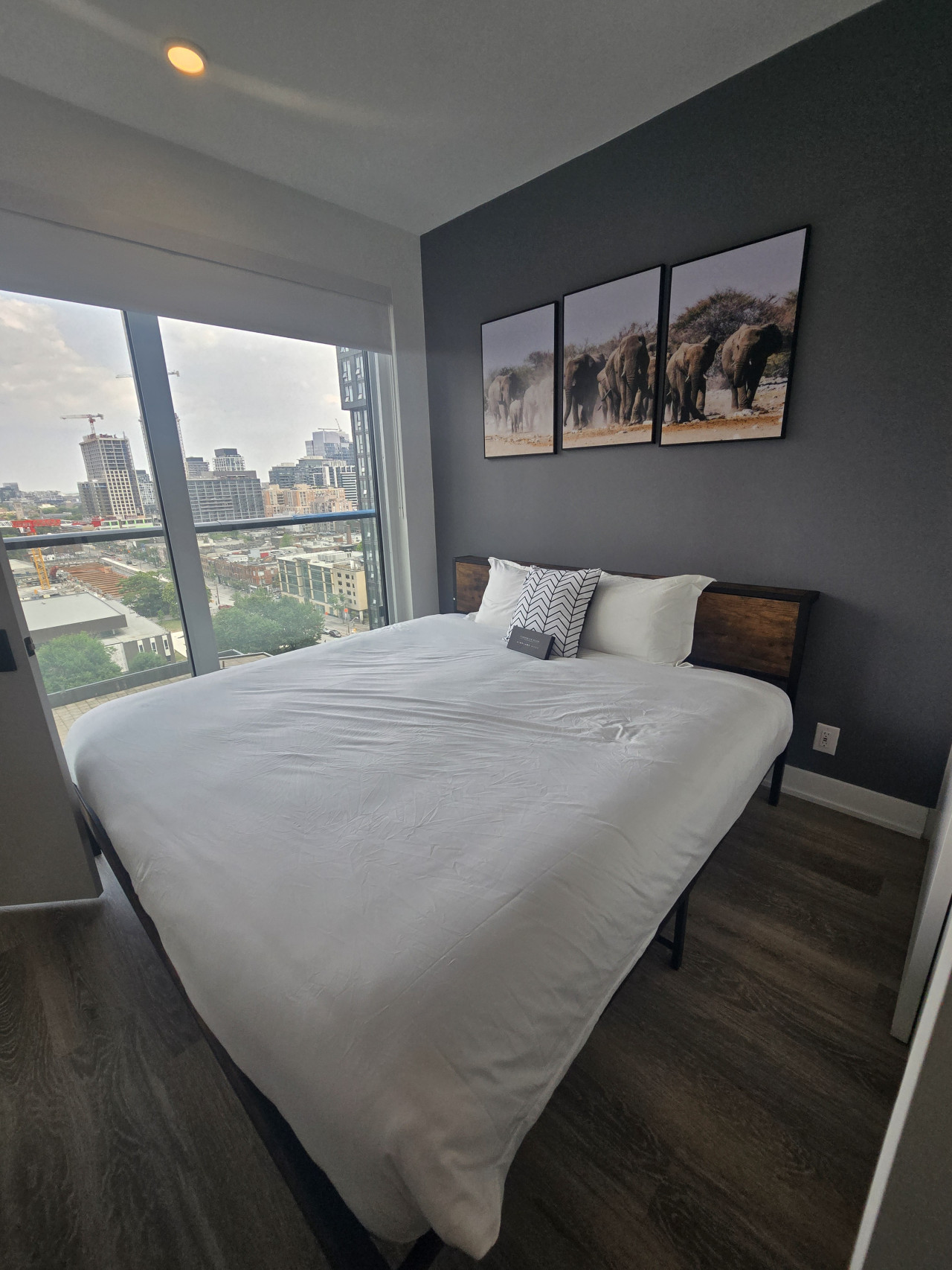 Modern 2 Bedroom with 2 Bathroom in Toronto | Elm Ledbury Building