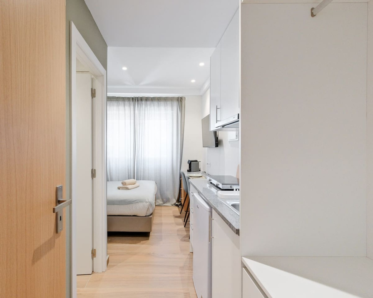 (Nº2) Fully equipped & near subway Alvalade