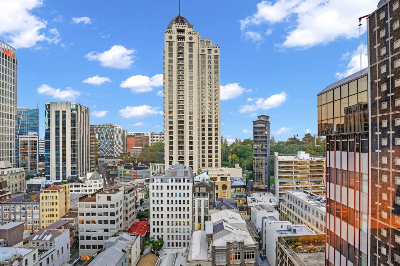 Gorgeous CBD Apt w Pool, Gym, Aircon and Carpark