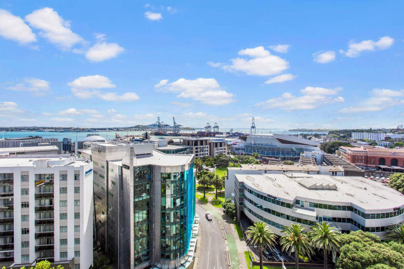Sea View Apartment in Auckland CBD