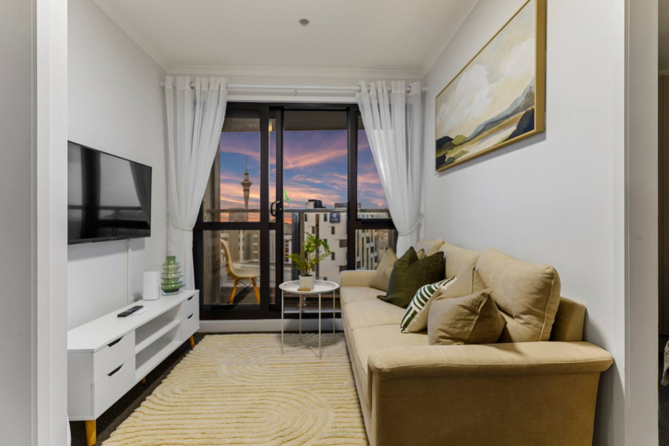 Stunning Panoramic Cityscape Abode near CBD 3