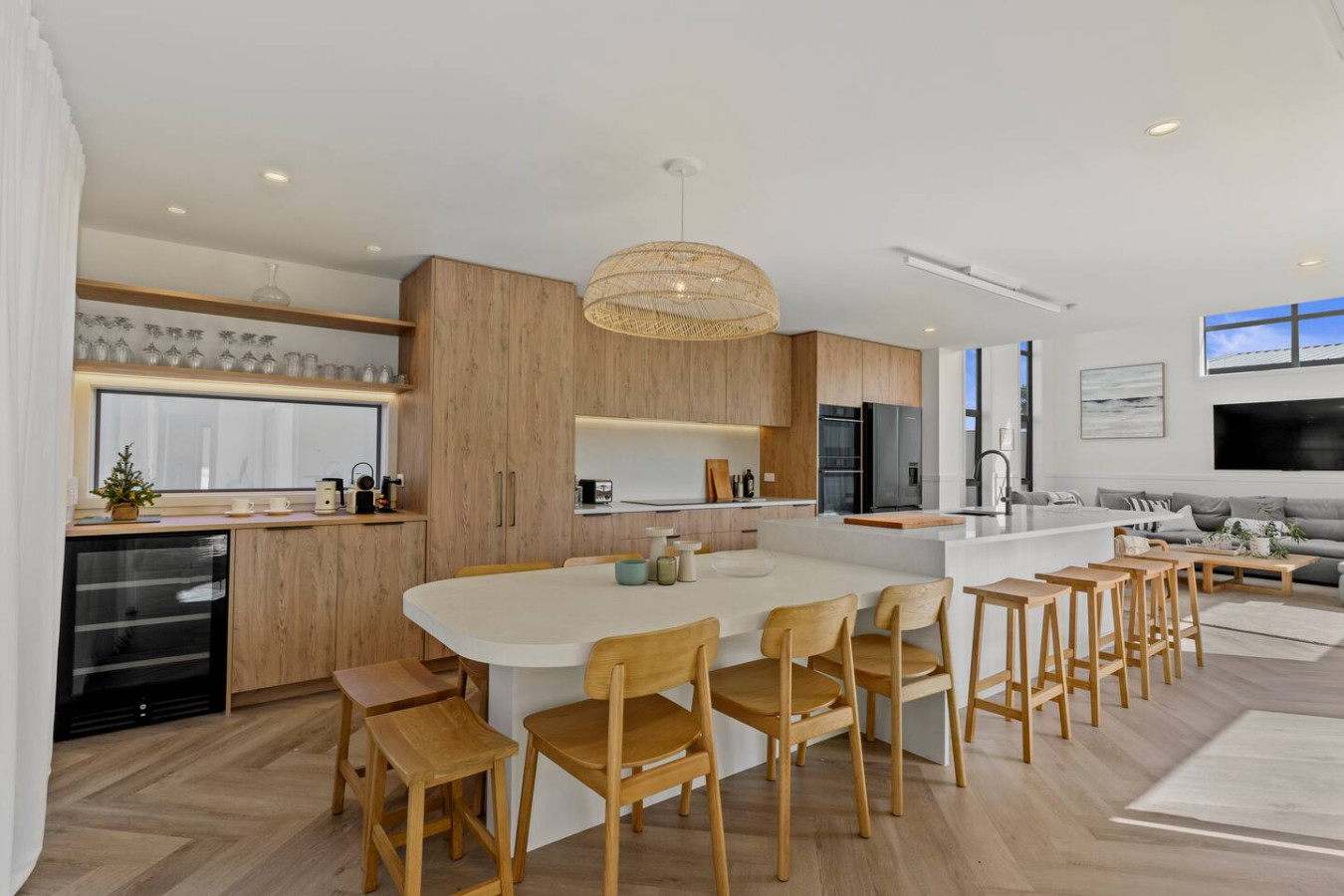 Premium Home with Sauna & Parking - Steps to Beach 3