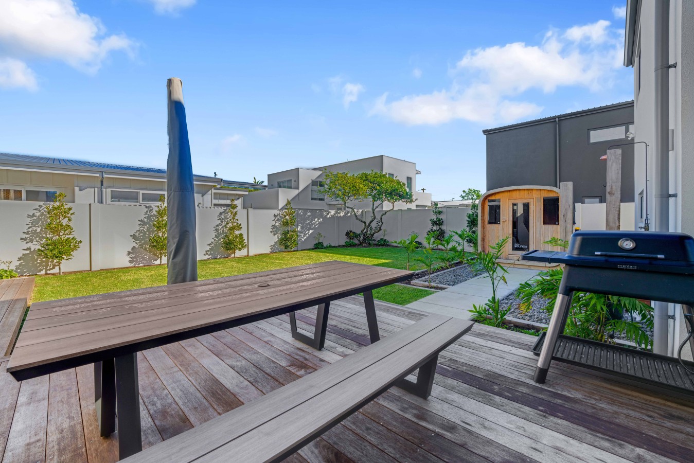 Premium Home with Sauna & Parking - Steps to Beach 2