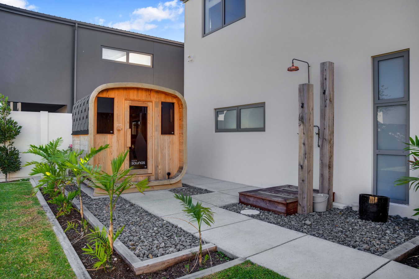 Premium Home with Sauna & Parking - Steps to Beach 5