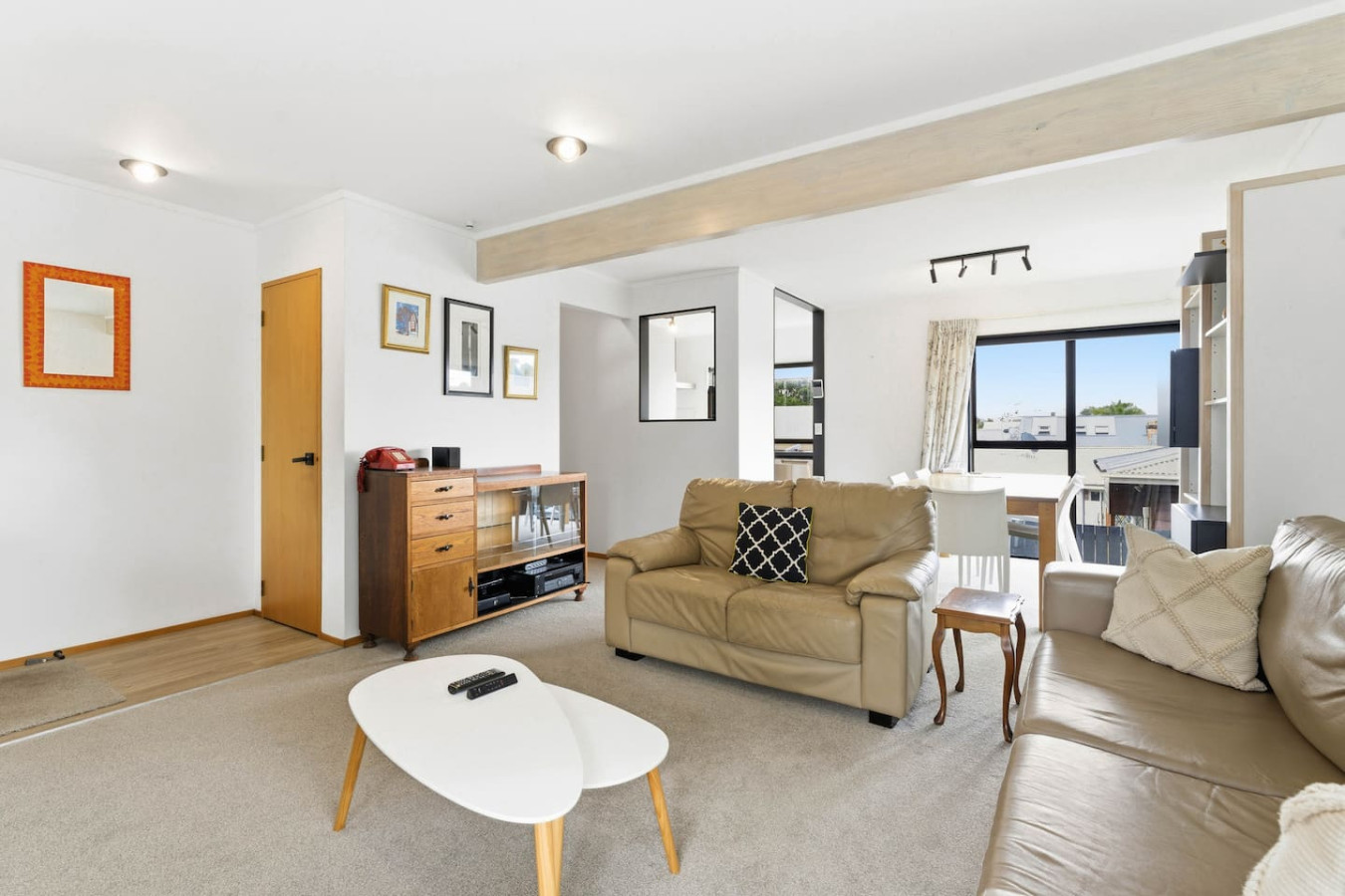 Homely 3BR Mt Eden Townhouse with Parking