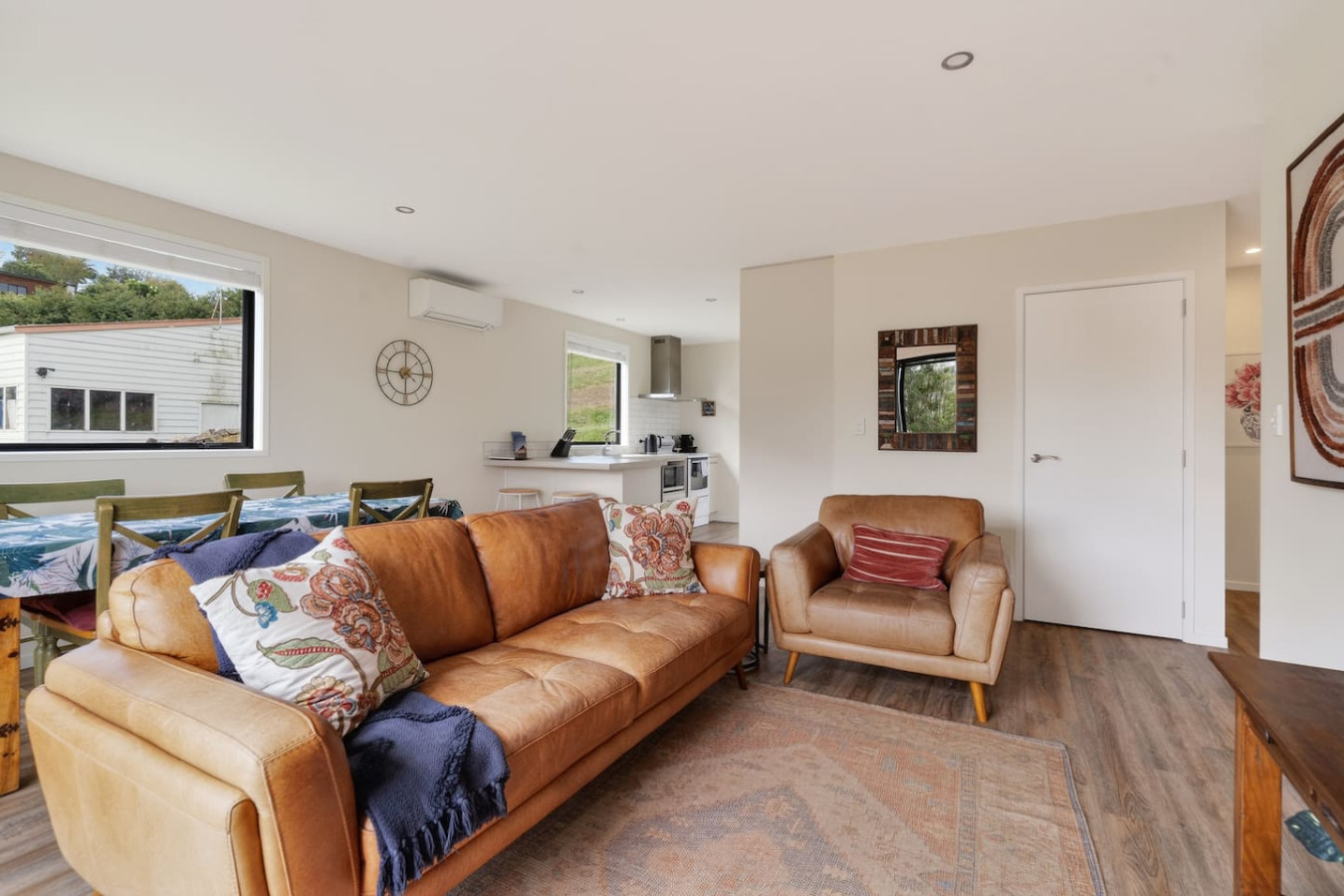 Cosy Tauranga River Cottage with Rural Outlook | Photo 2