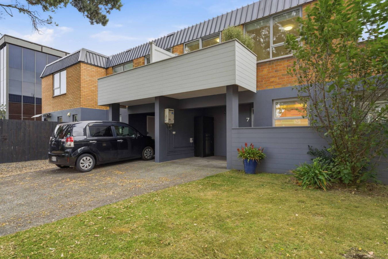 Coastal Calm in Browns Bay with BBQ and short walk | Photo 2