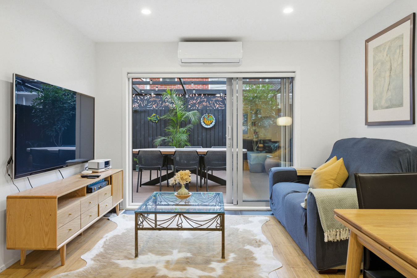 Coastal Calm in Browns Bay |BBQ, balcony and study | Photo 3