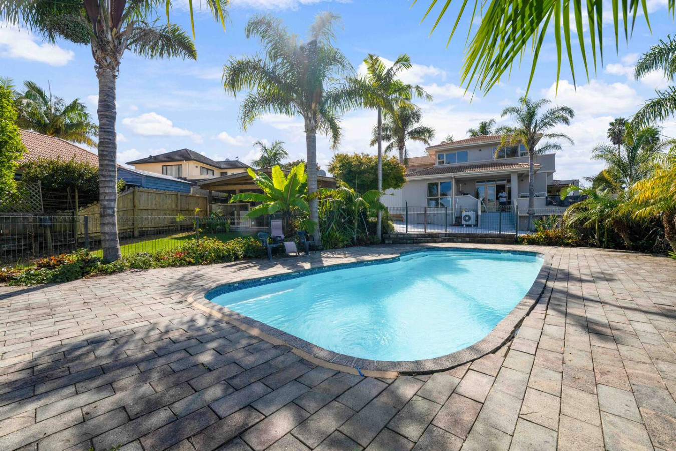 The Gardens 2 Bedroom with Pool