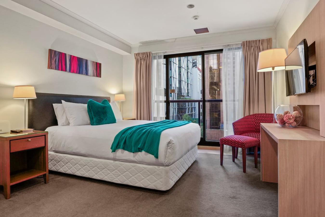 Heart of Auckland Studio Apt with Pool and Gym | Photo 2