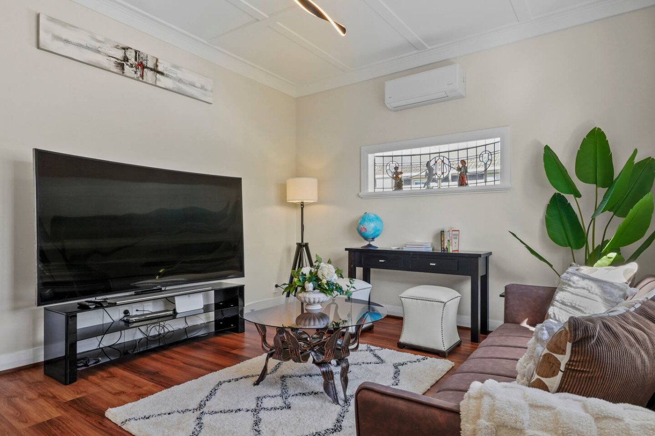 Family Comfort with Aircon, Backyard and Parking