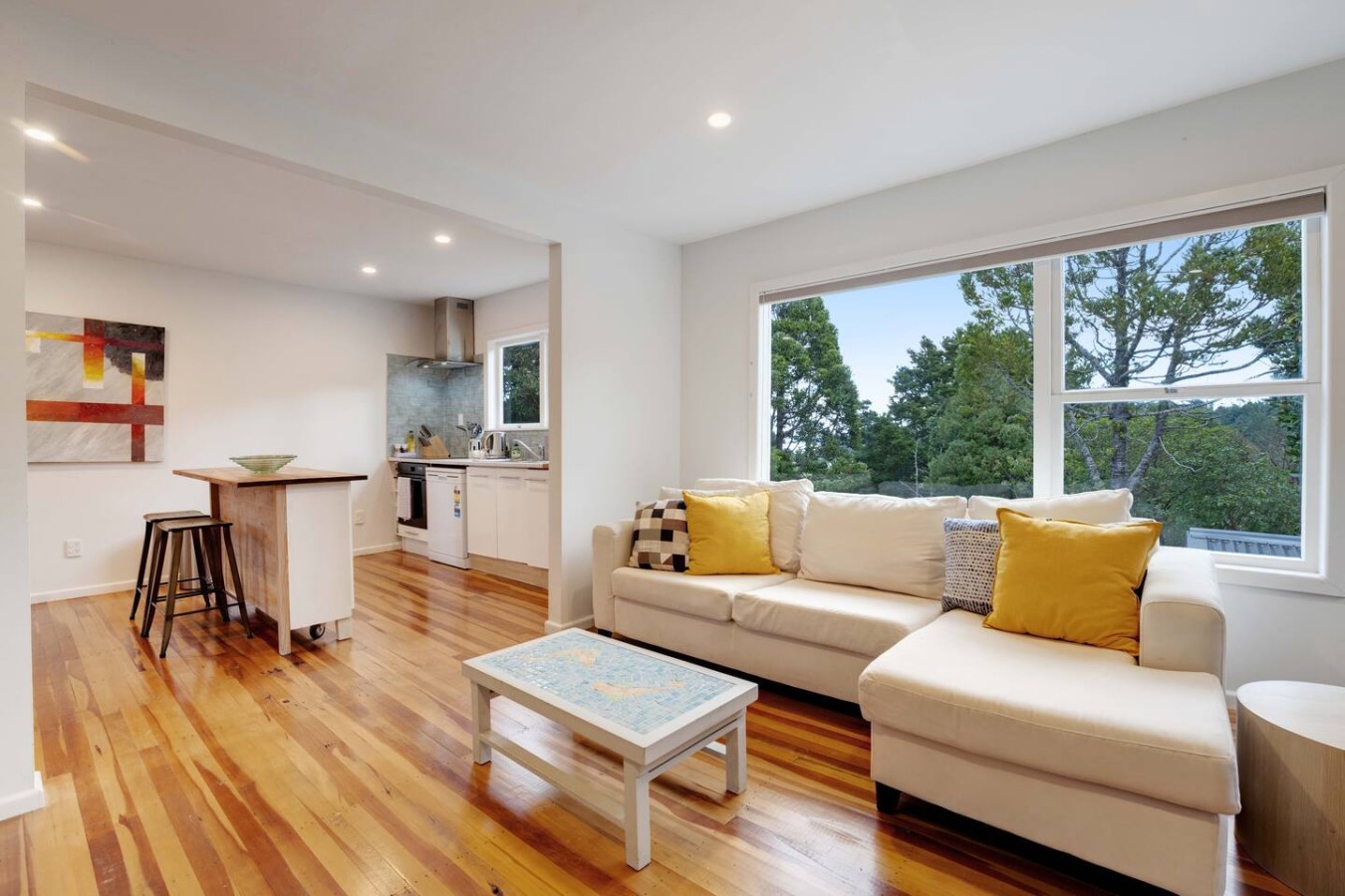 Titirangi 2BR Bushland Retreat with Study